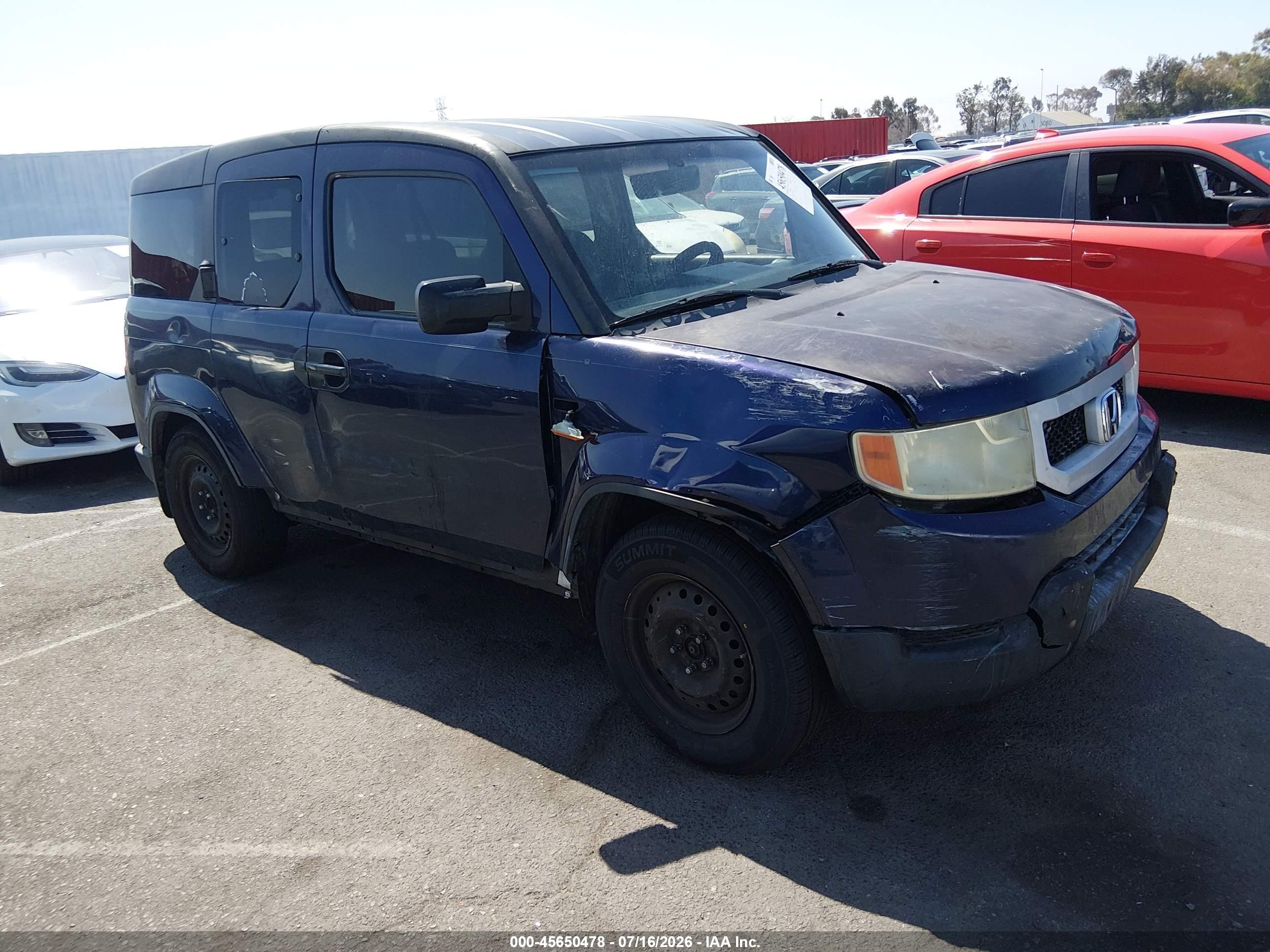 2010 Honda Element LX, VIN 5J6YH1H3XAL000355 — Normal wear