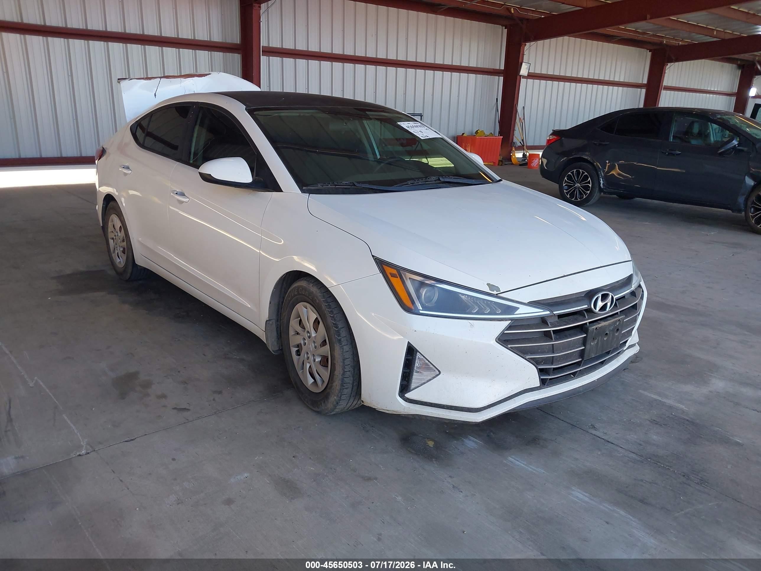 2019 Hyundai Elantra SE, VIN 5NPD74LF8KH476765 — Rear end
