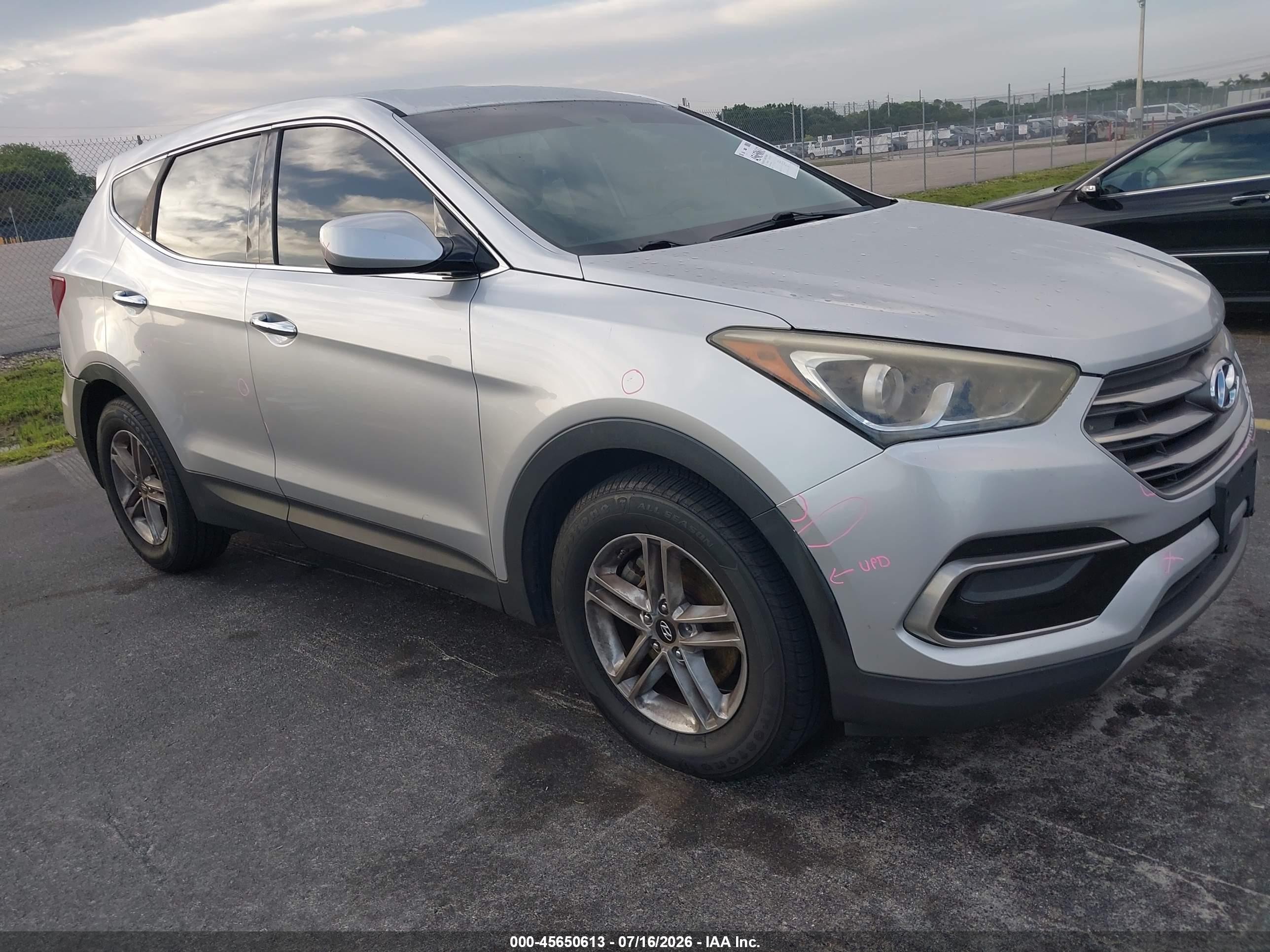 2017 Hyundai Santa Fe 2.4L, VIN 5XYZT3LB0HG435040 — Rear end