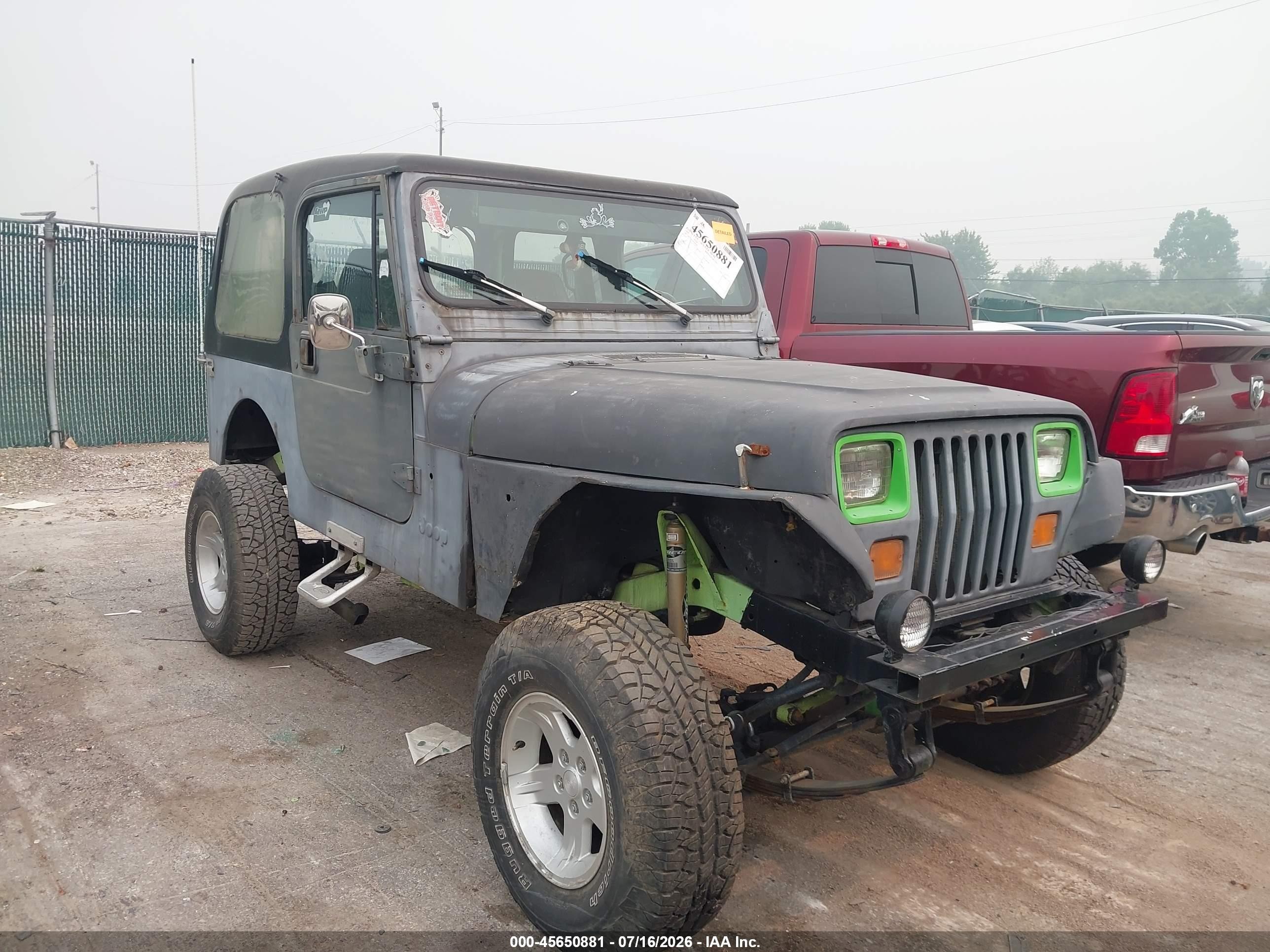 1995 Jeep Wrangler S, VIN 1J4FY19PXSP296769 — Normal wear