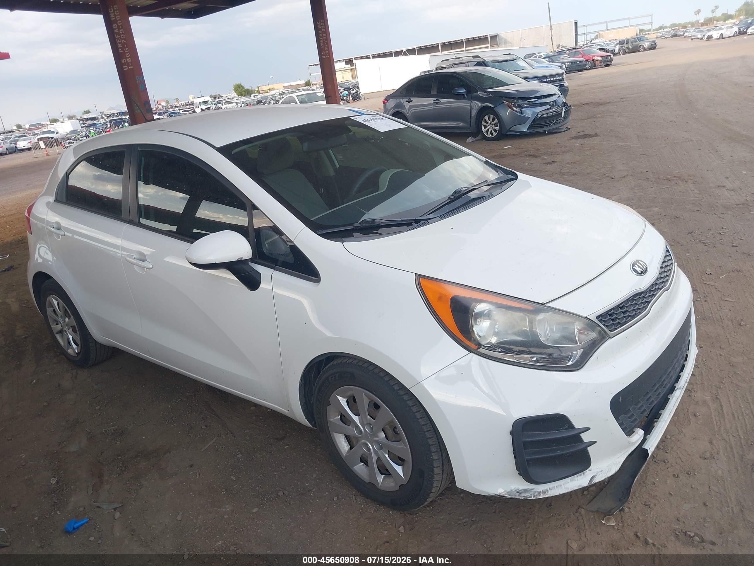 2016 Kia Rio EX, VIN KNADN5A35G6645093 — Front end
