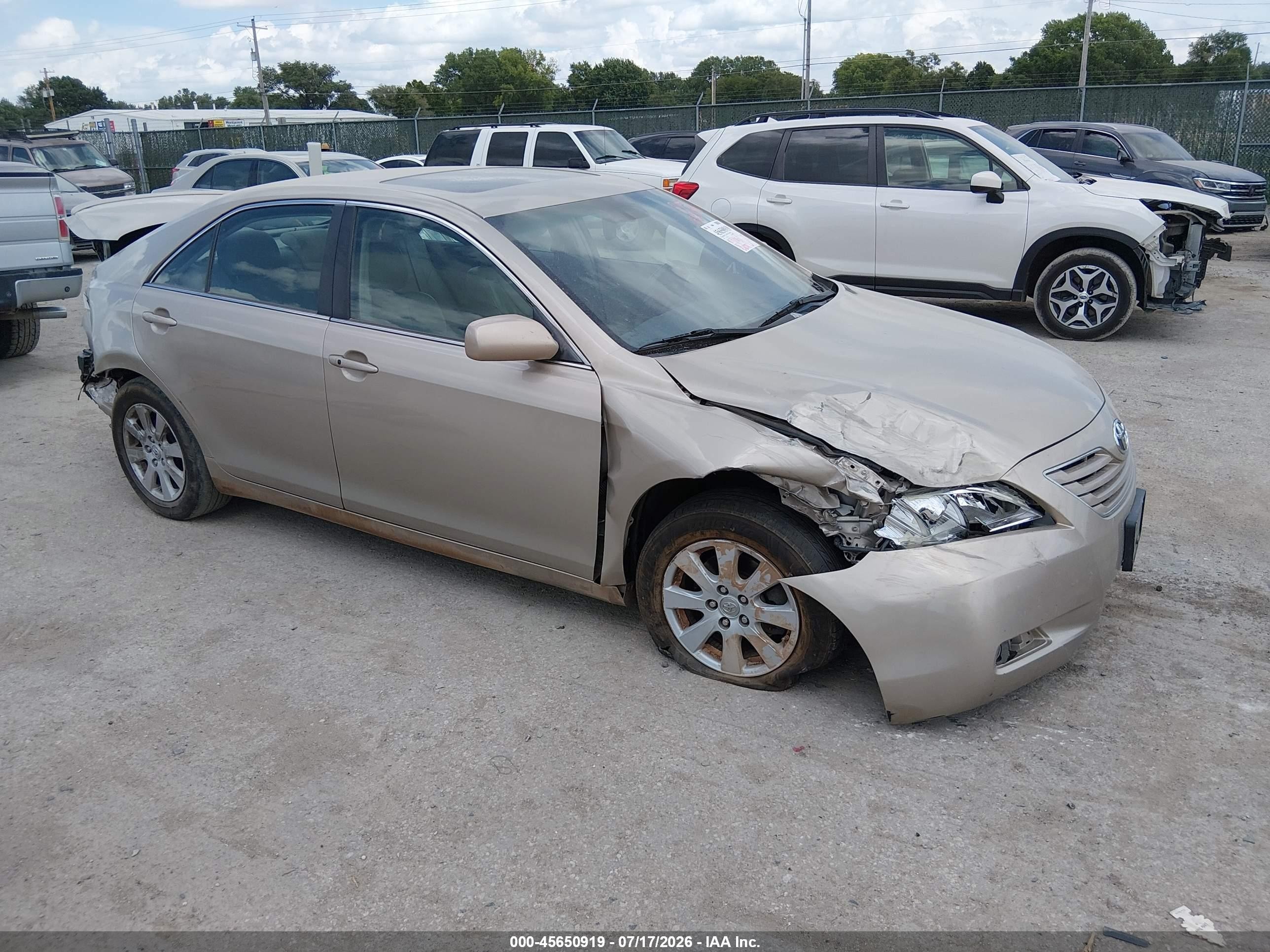 2008 Toyota Camry LE, VIN 4T1BK46K68U574976 — Зад