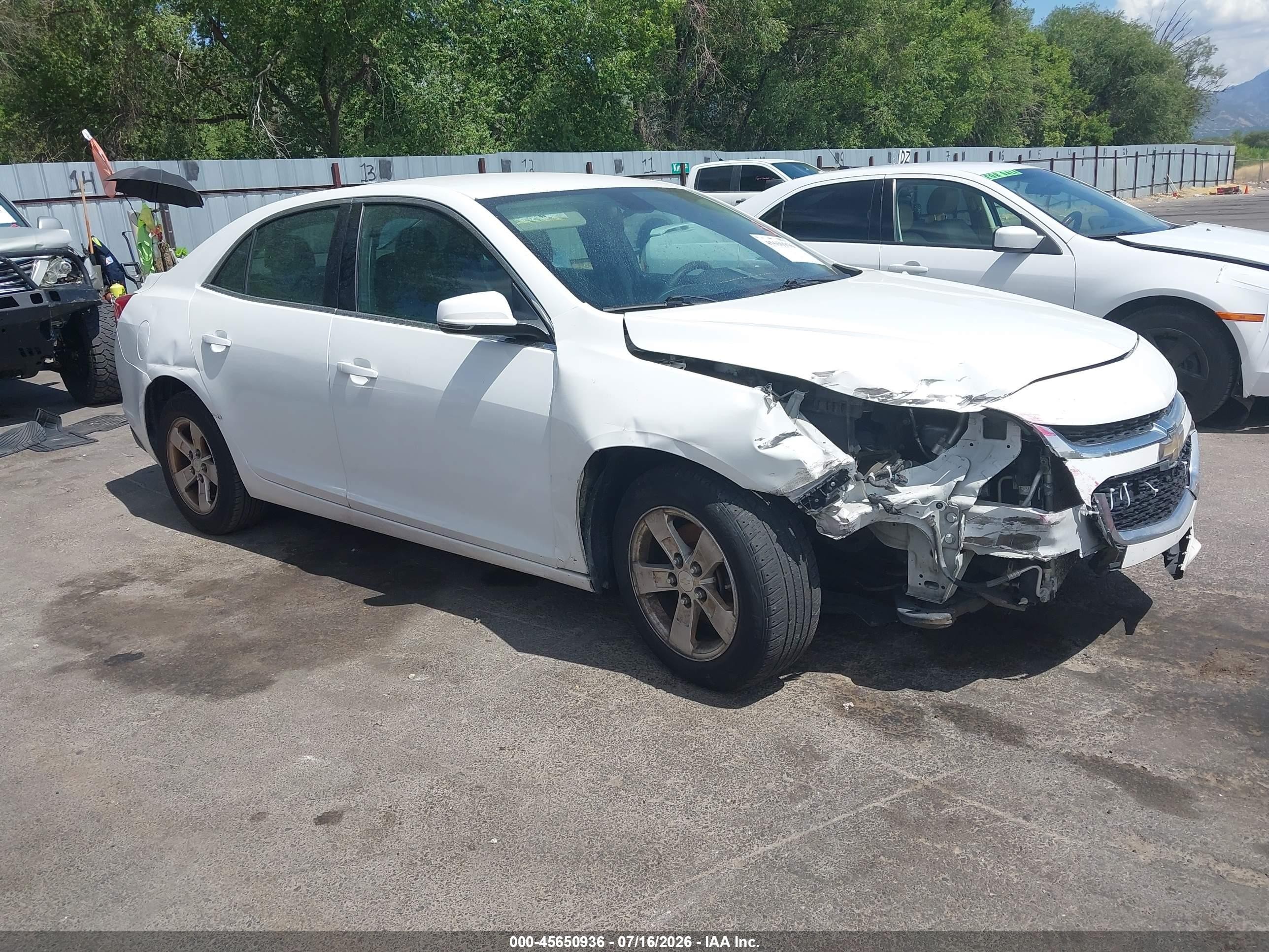 2016 Chevrolet Malibu LT, VIN 1G11C5SA3GF160226 — Side