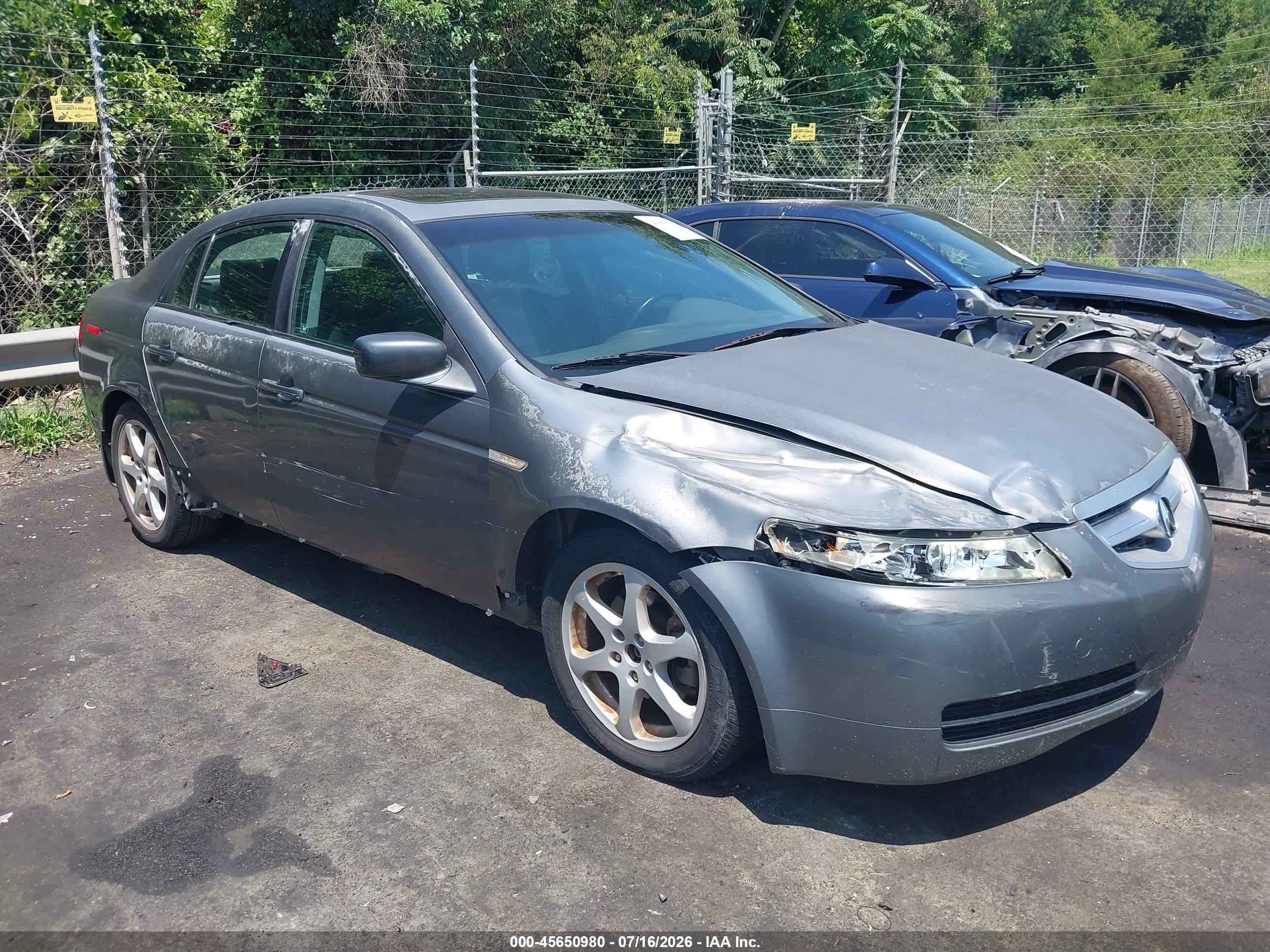 2004 Acura TL, VIN 19UUA66294A047555 — Перед