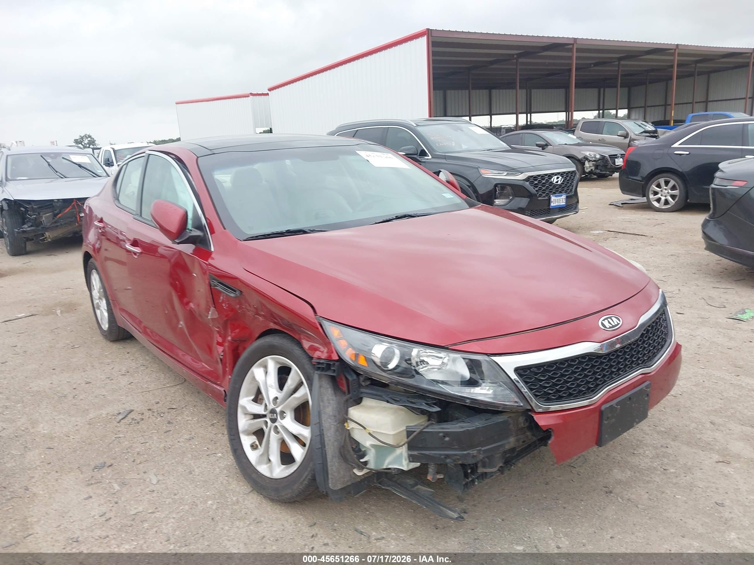 2011 Kia Optima EX, VIN KNAGN4A77B5064672 — Front end