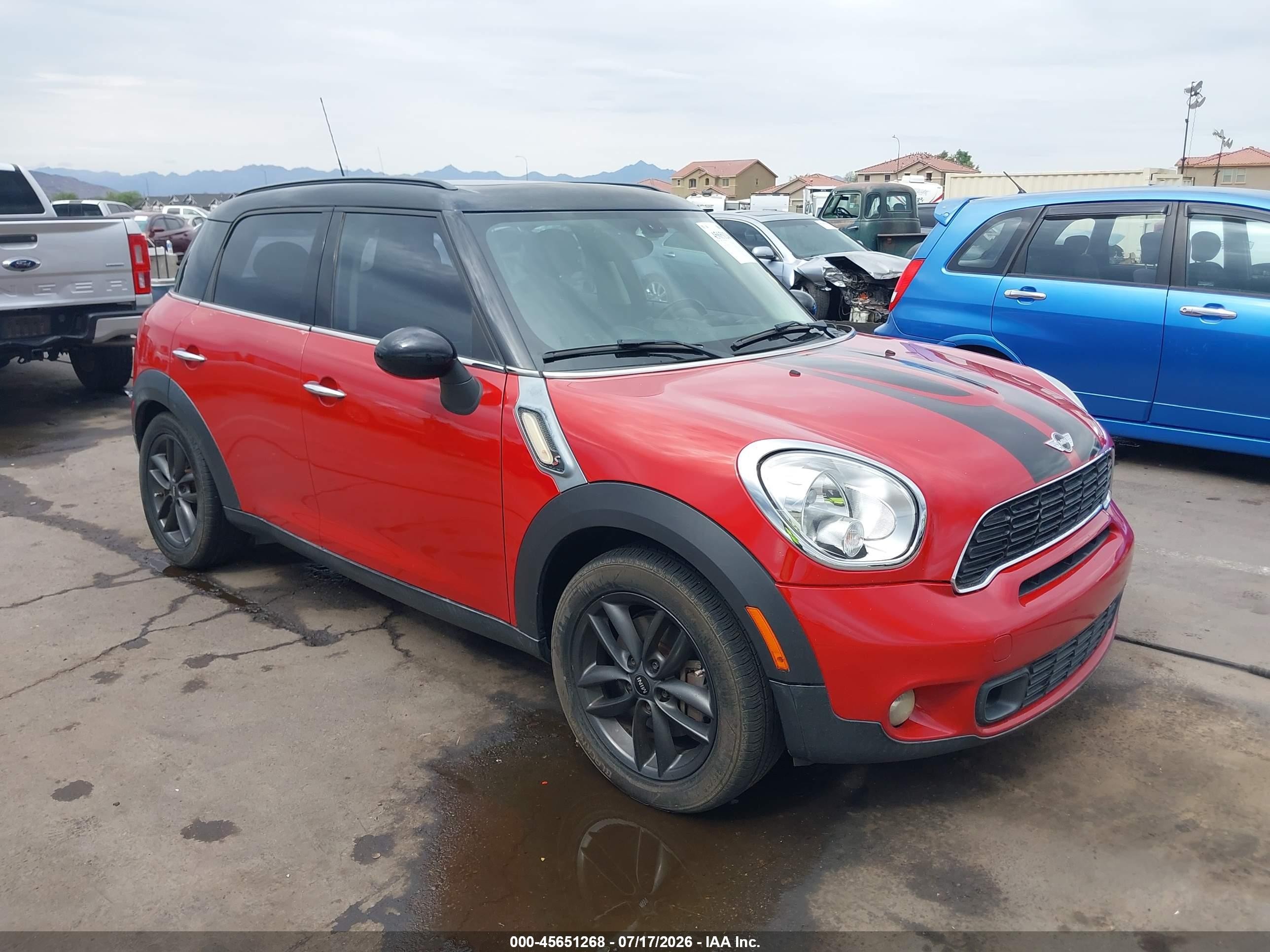 2013 MINI Countryman S, VIN WMWZC3C56DWP21544 — Rear end