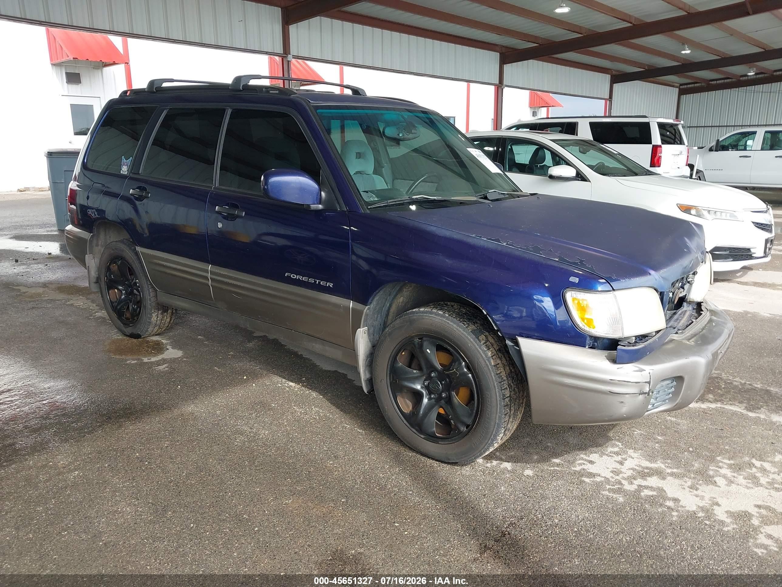 2002 Subaru Forester S, VIN JF1SF65582H710367 — Front end