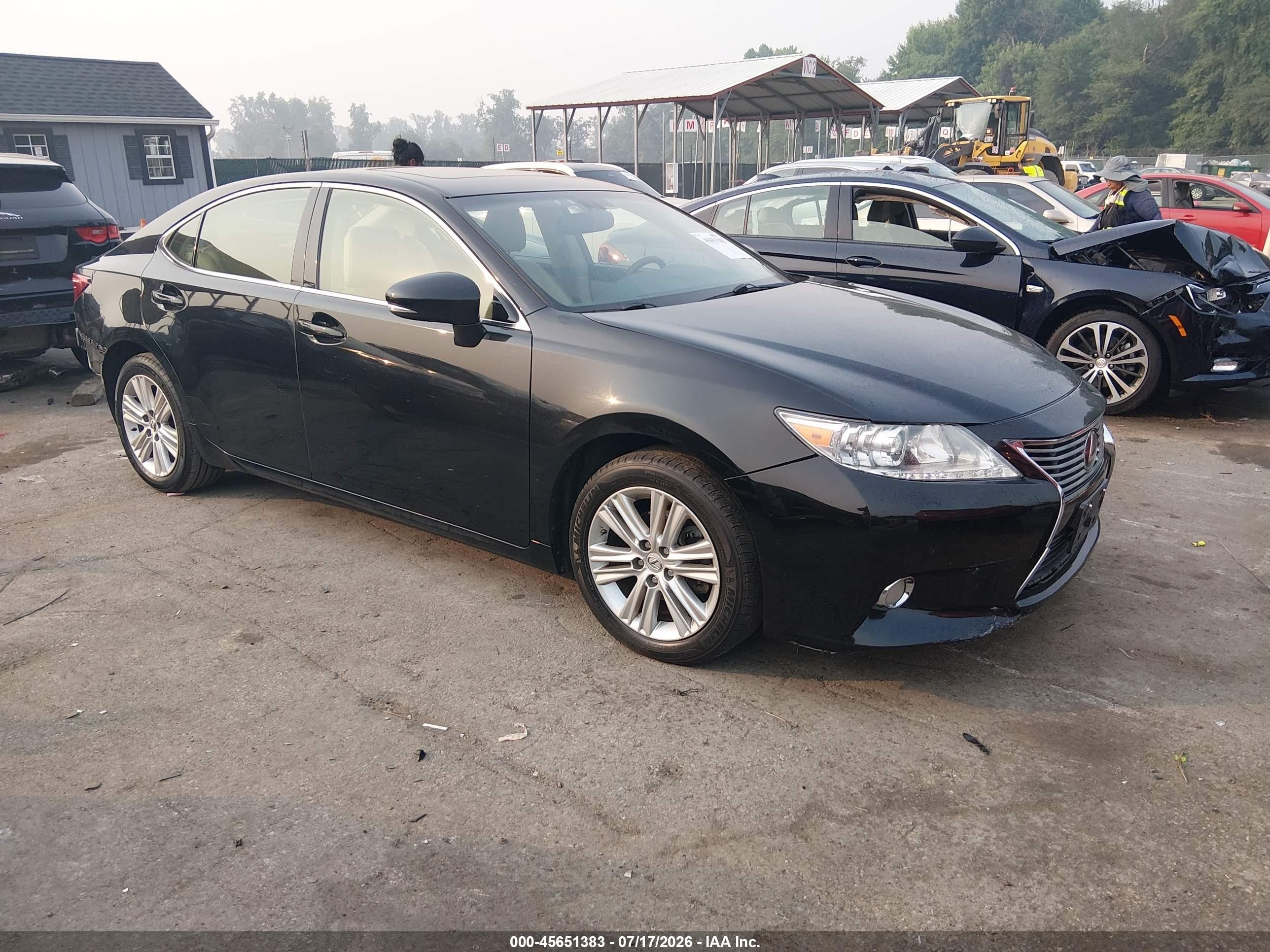 2013 Lexus ES 250, VIN JTHBK1GG5D2054916 — Rear end