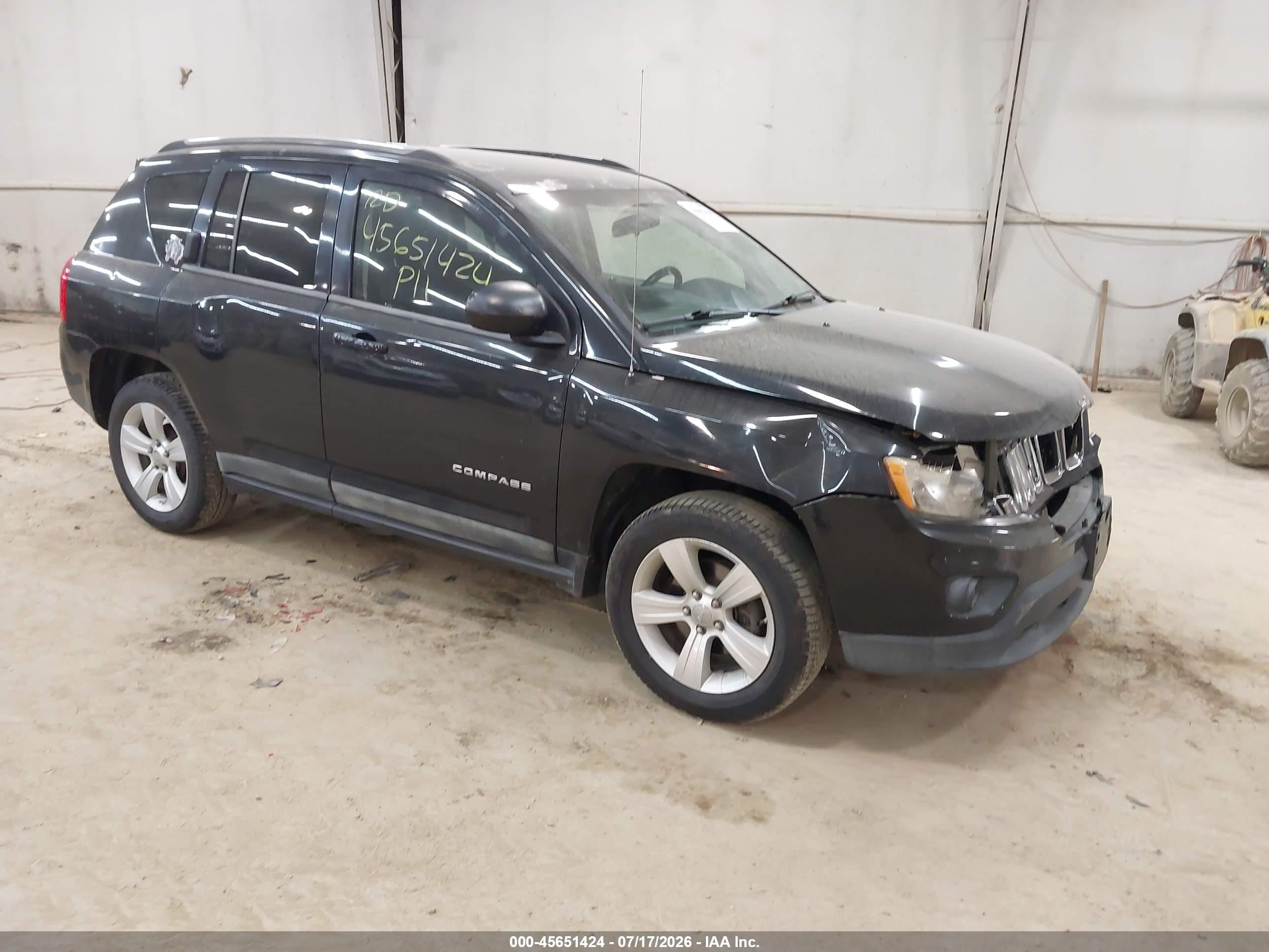 2011 Jeep Compass, VIN 1J4NT1FB6BD189920 — Front end