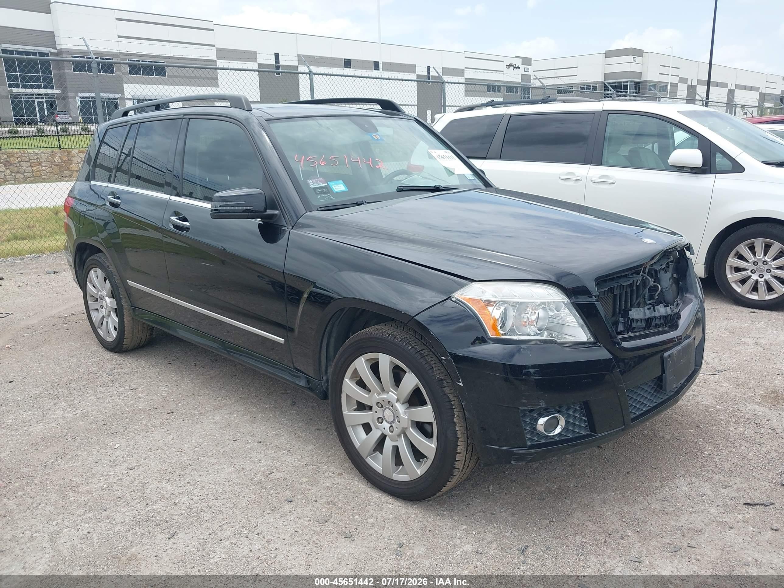 2012 Mercedes-Benz GLK 350, VIN WDCGG5GB5CF897441 — Front end