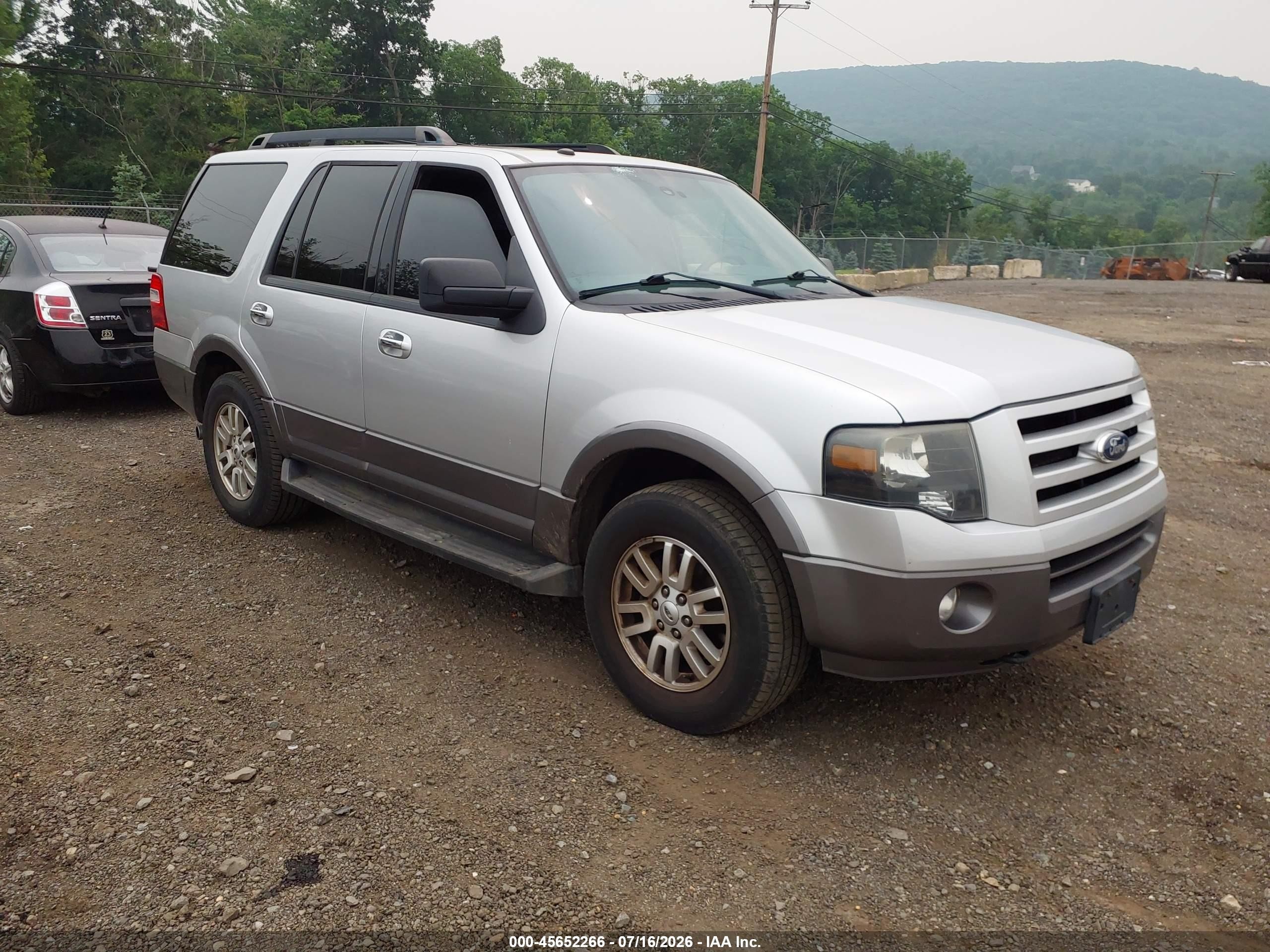 2011 Ford Expedition XLT, VIN 1FMJU1J58BEF55708 — Storm