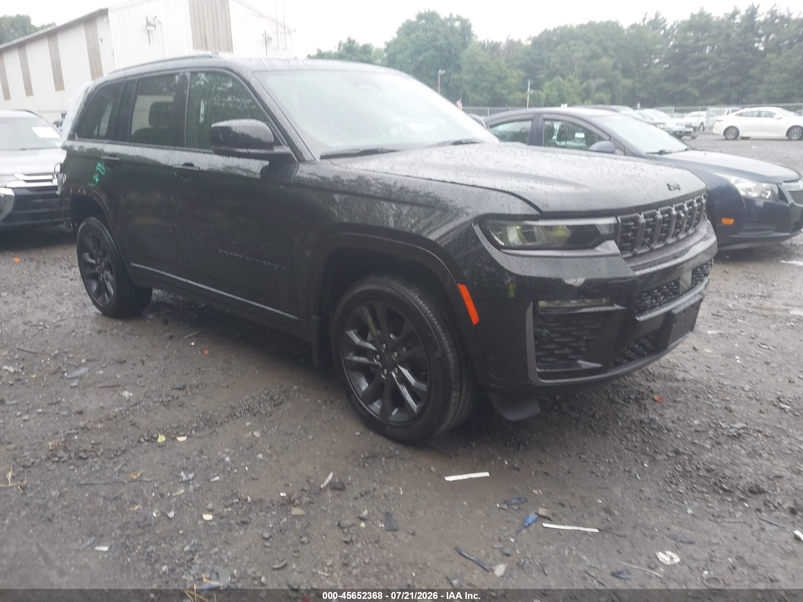 2026 Jeep Grand Cherokee Limited Reserve, VIN 1C4RJHBR1TC236447 — Rear end