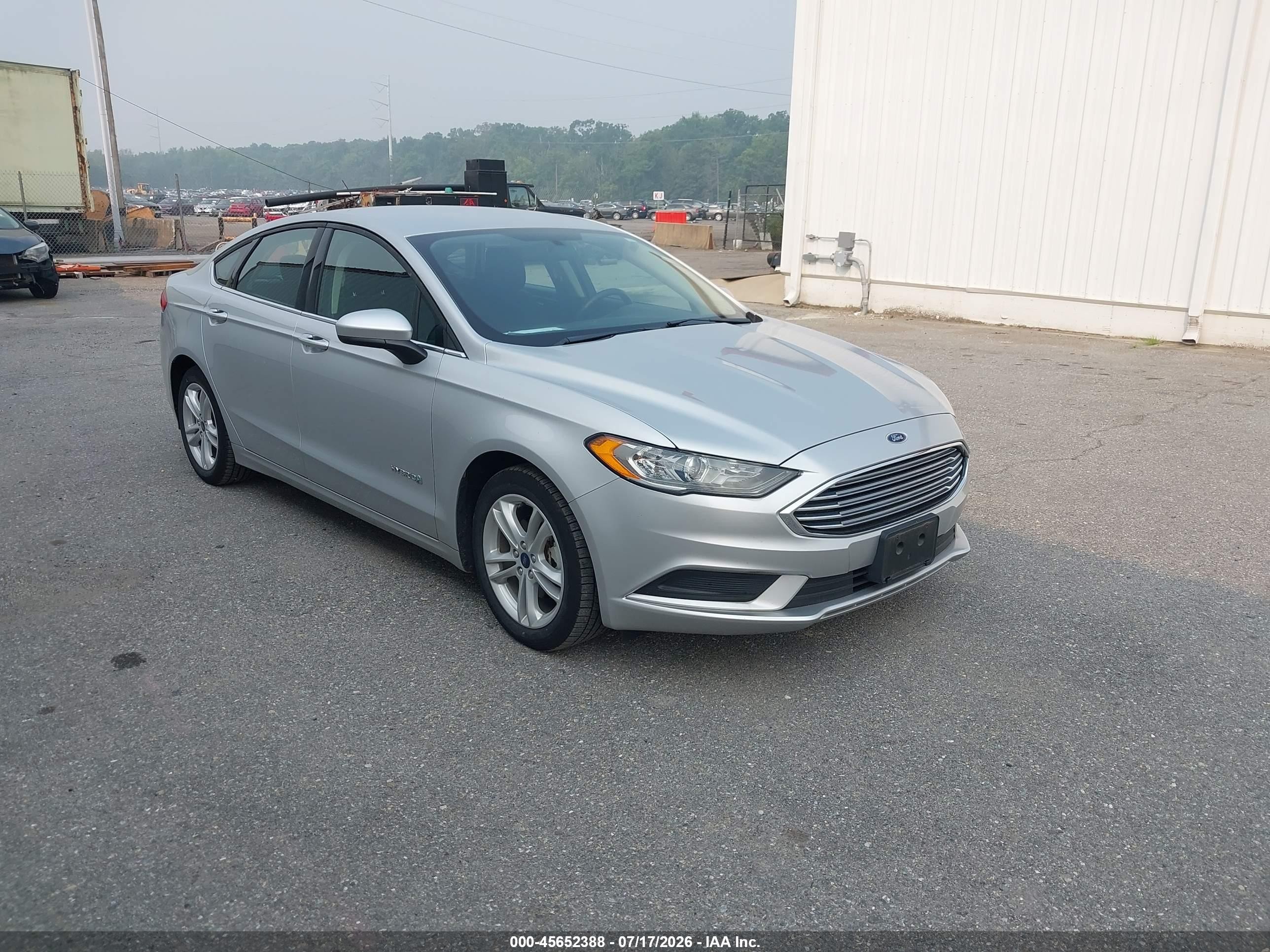 2018 Ford Fusion SE, VIN 3FA6P0LU0JR254285 — Normal wear