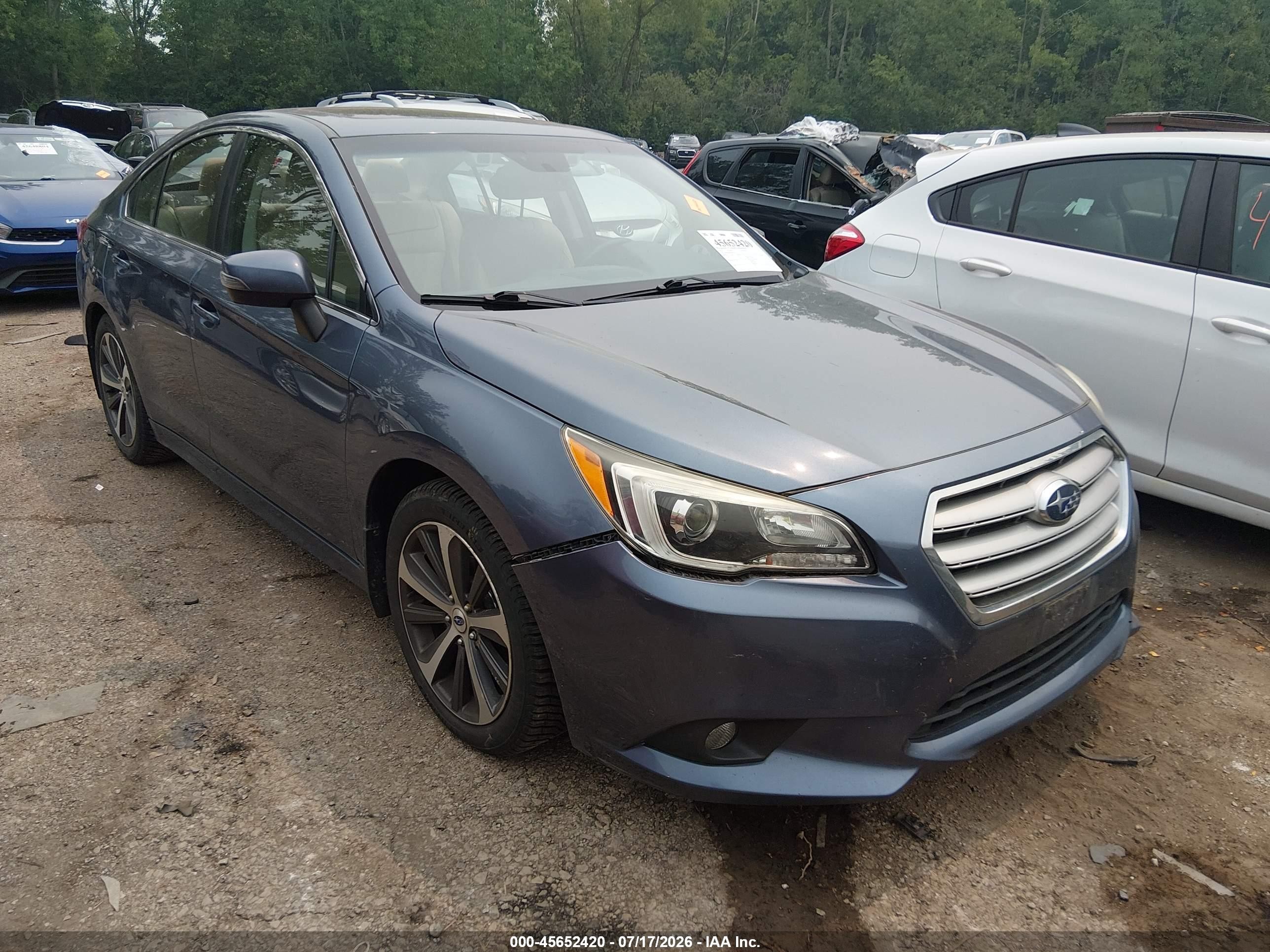 2016 Subaru Legacy Limited, VIN 4S3BNBN66G3002329 — Зад