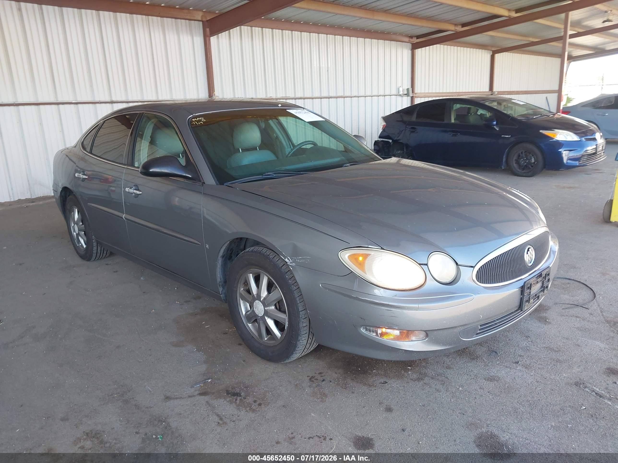 2007 Buick LaCrosse CXL, VIN 2G4WD582871118289 — Бок