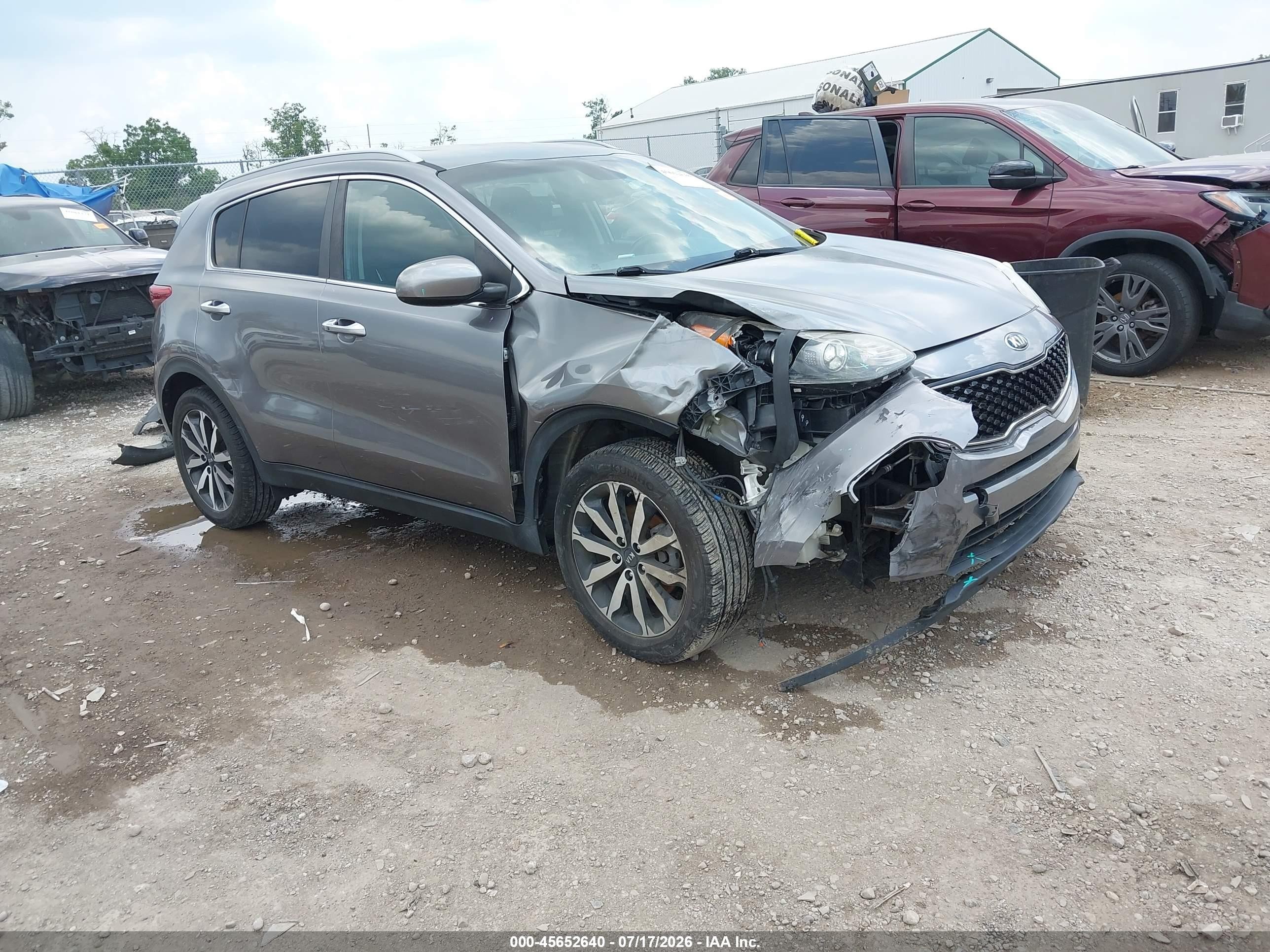 2017 Kia Sportage EX, VIN KNDPN3AC7H7089787 — Front end
