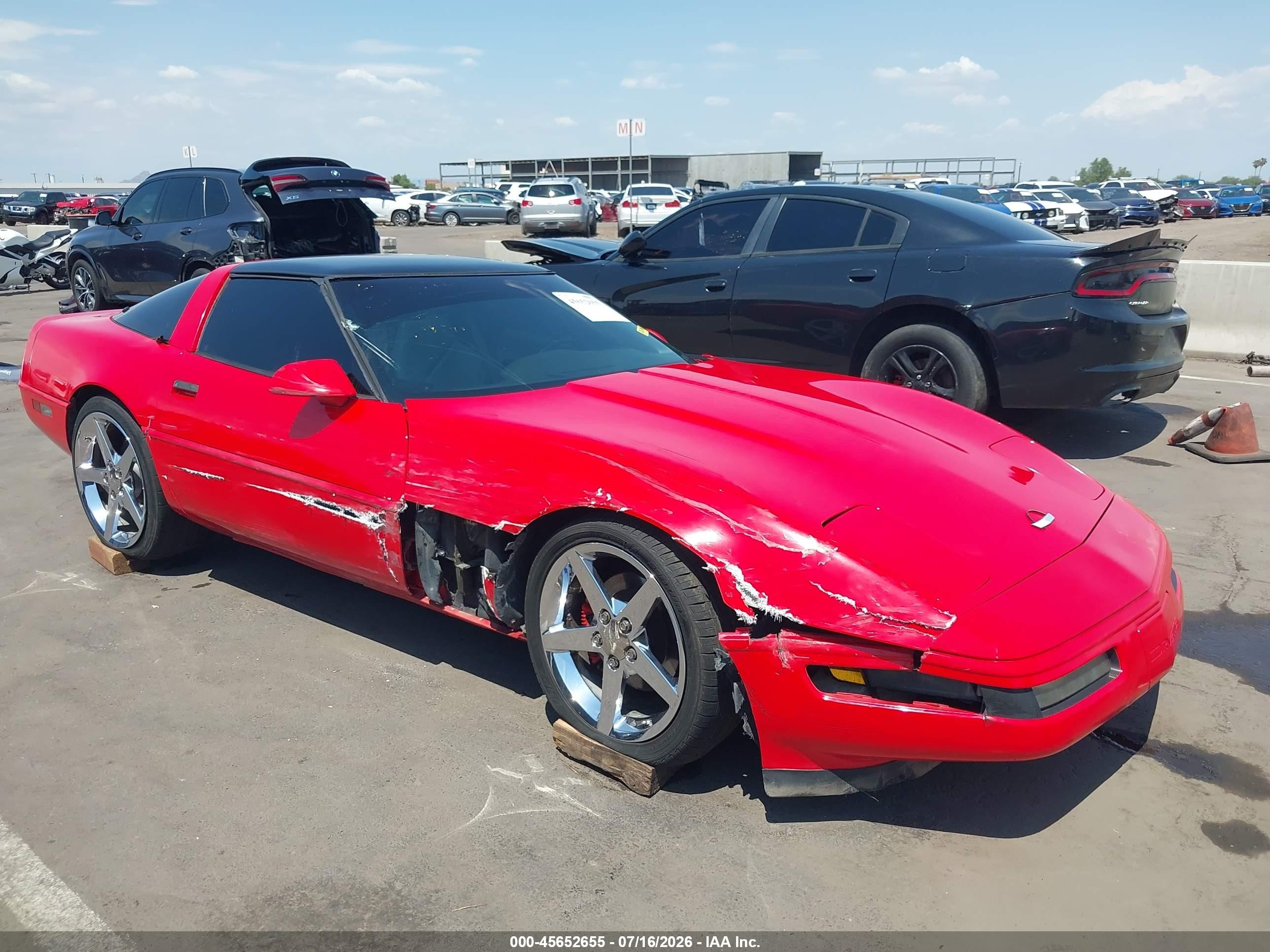 1994 Chevrolet Corvette, VIN 1G1YY22P9R5103895 — Side