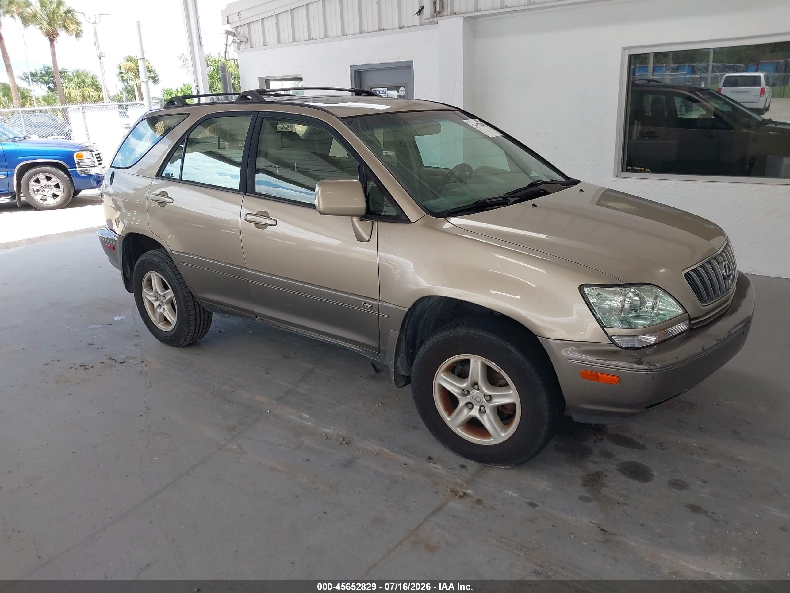 2001 Lexus RX 300, VIN JTJGF10U310117088 — Перед