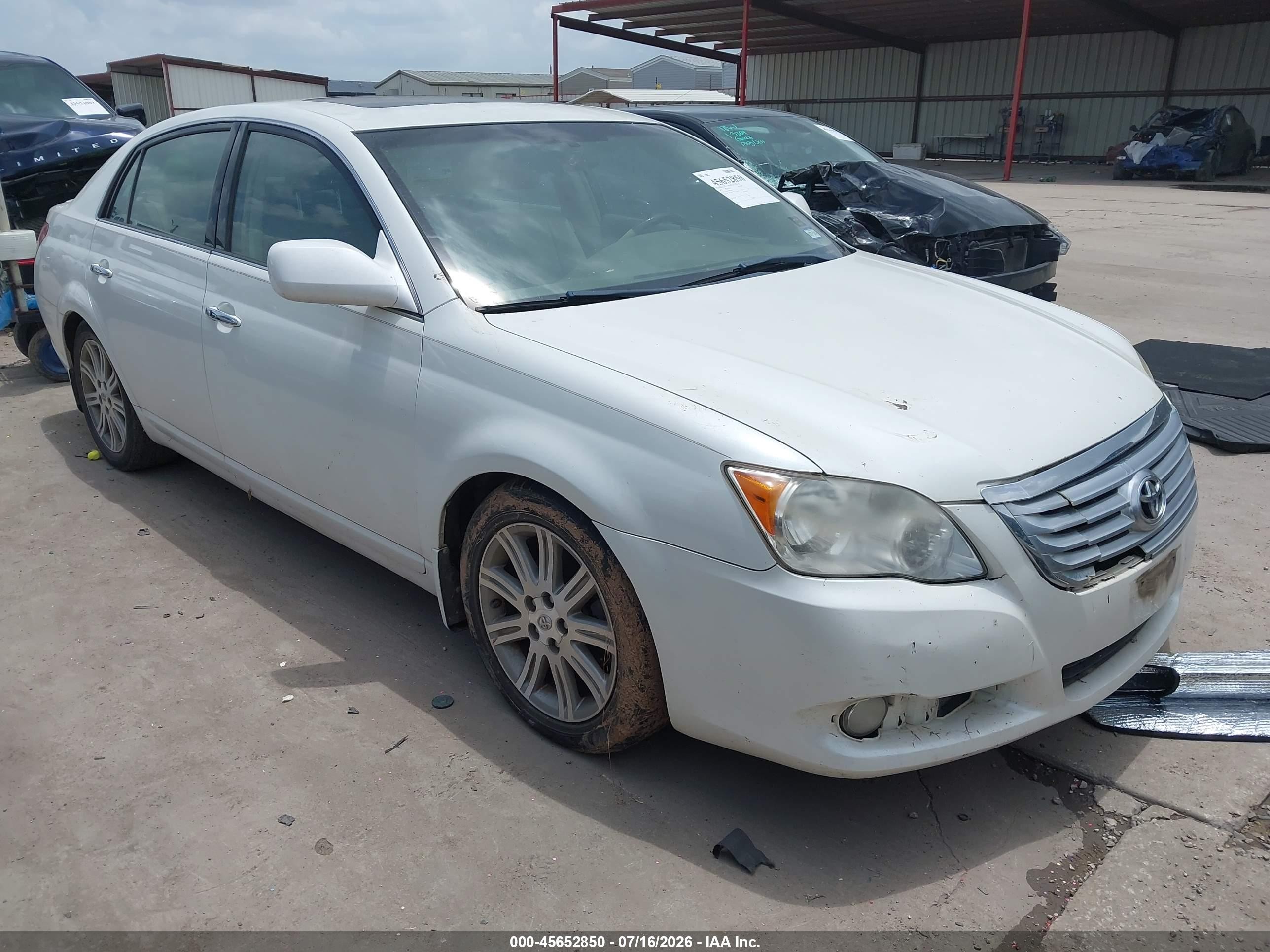 2008 Toyota Avalon Limited, VIN 4T1BK36B48U306731 — Normal wear