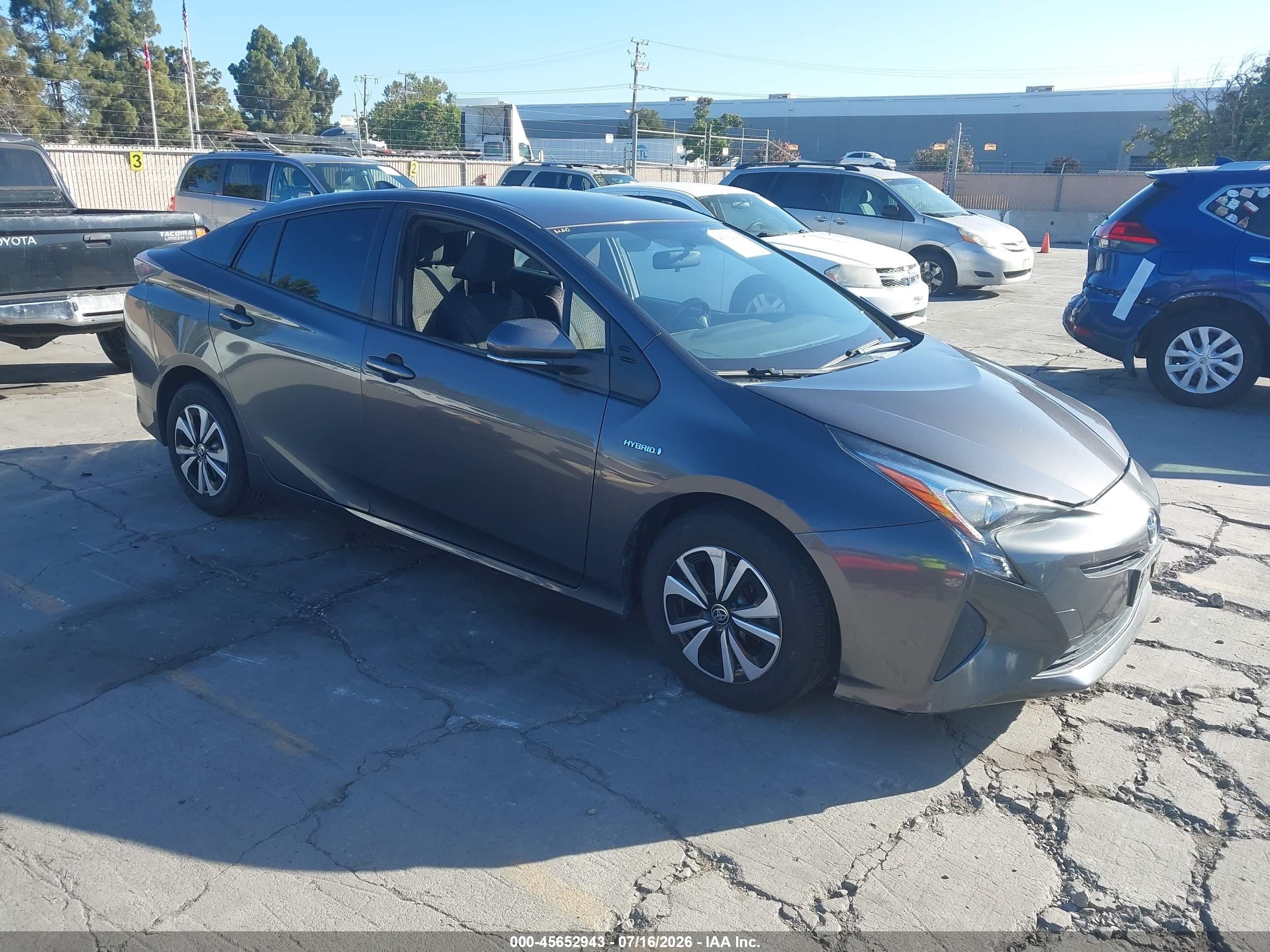 2016 Toyota Prius Two, VIN JTDKBRFU7G3508184 — Normal wear