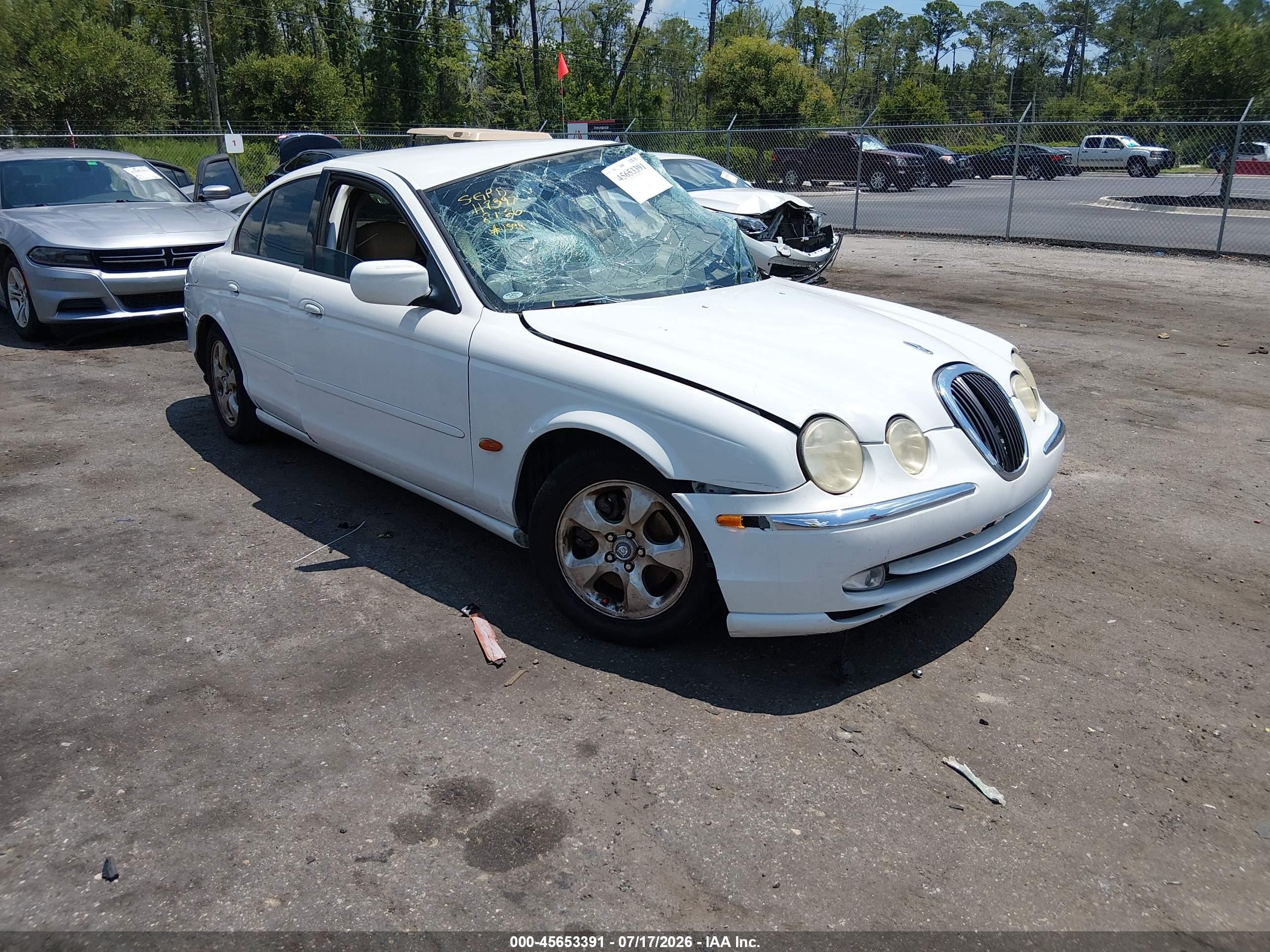 2000 Jaguar S-Type V6, VIN SAJDA01C7YFL51599 — Rollover