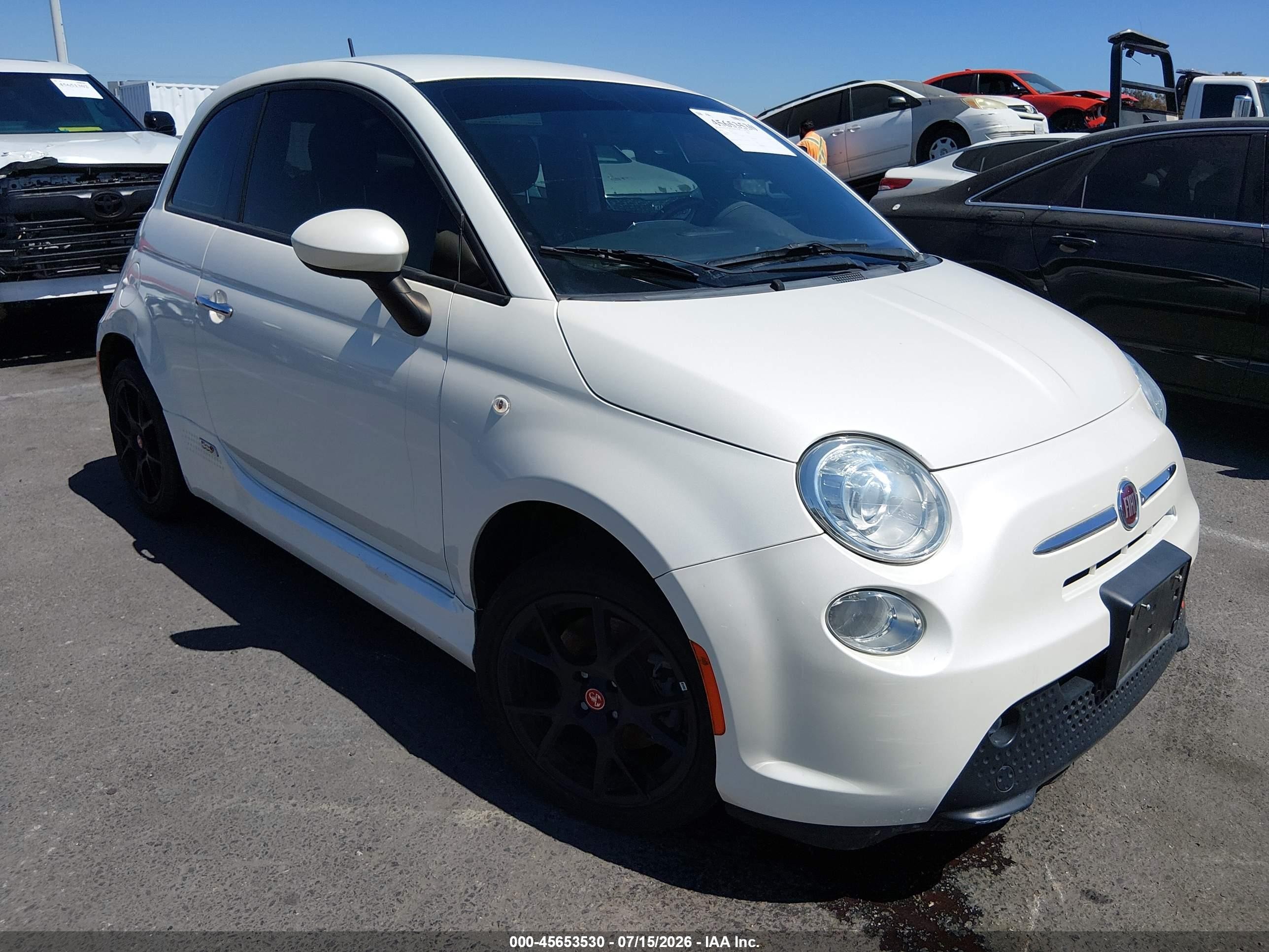 2016 FIAT 500e, VIN 3C3CFFGE4GT165213 — Normal wear