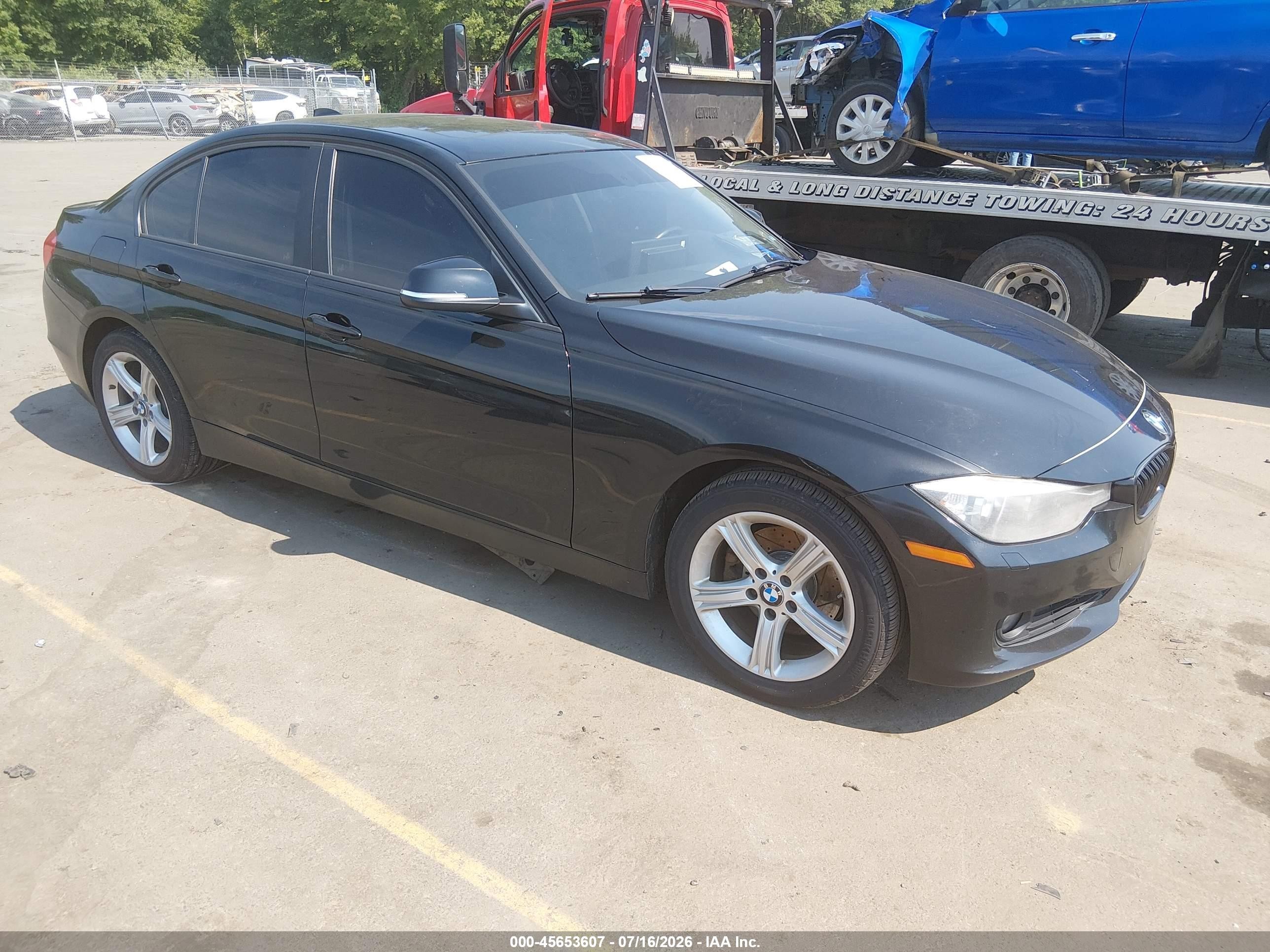 2013 BMW 3 Series 328i xDrive, VIN WBA3B3C52DF538439 — Rear end