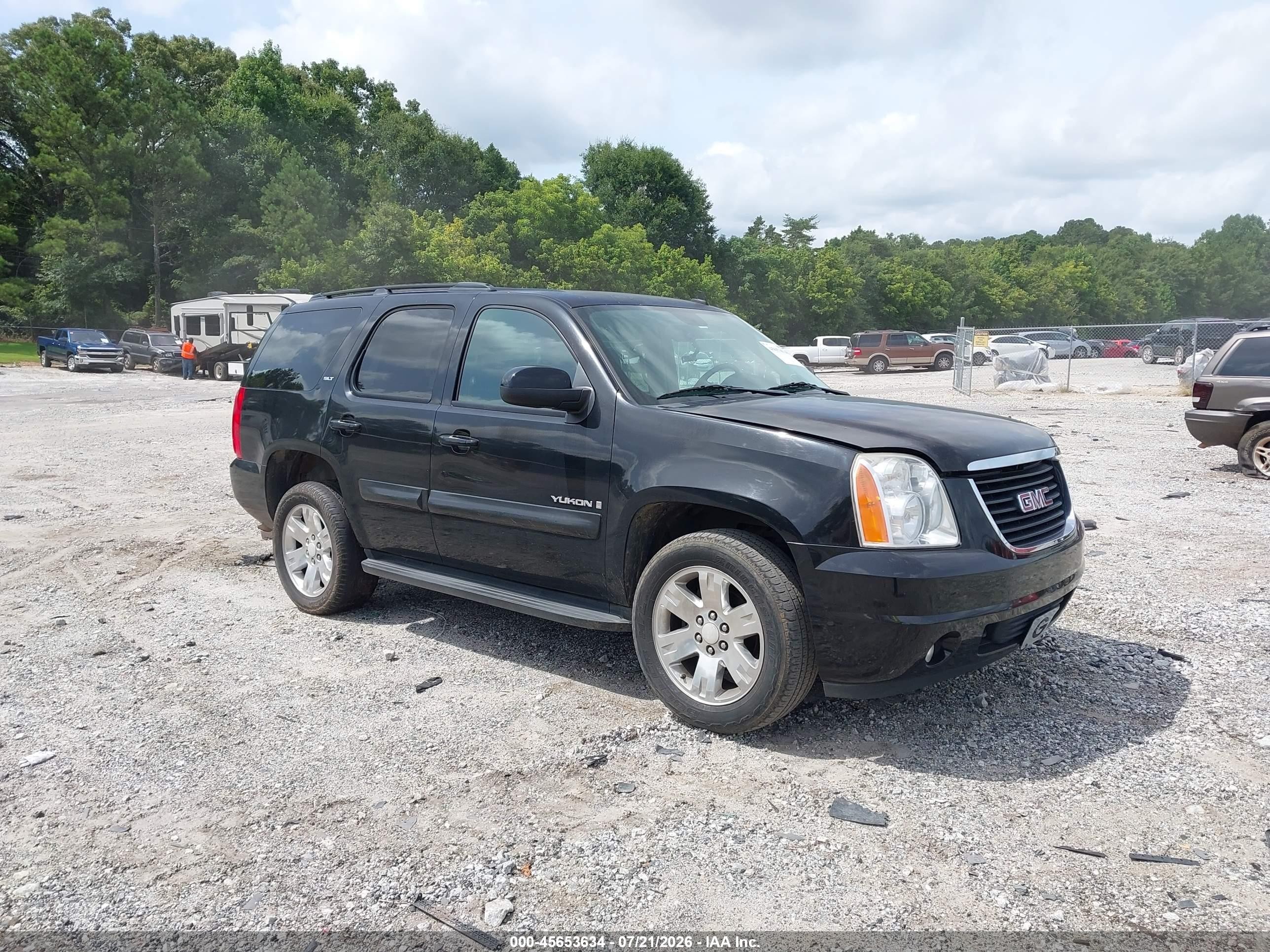 2008 GMC Yukon SLE 3SB, VIN 1GKFC13098R226598 — Normal wear