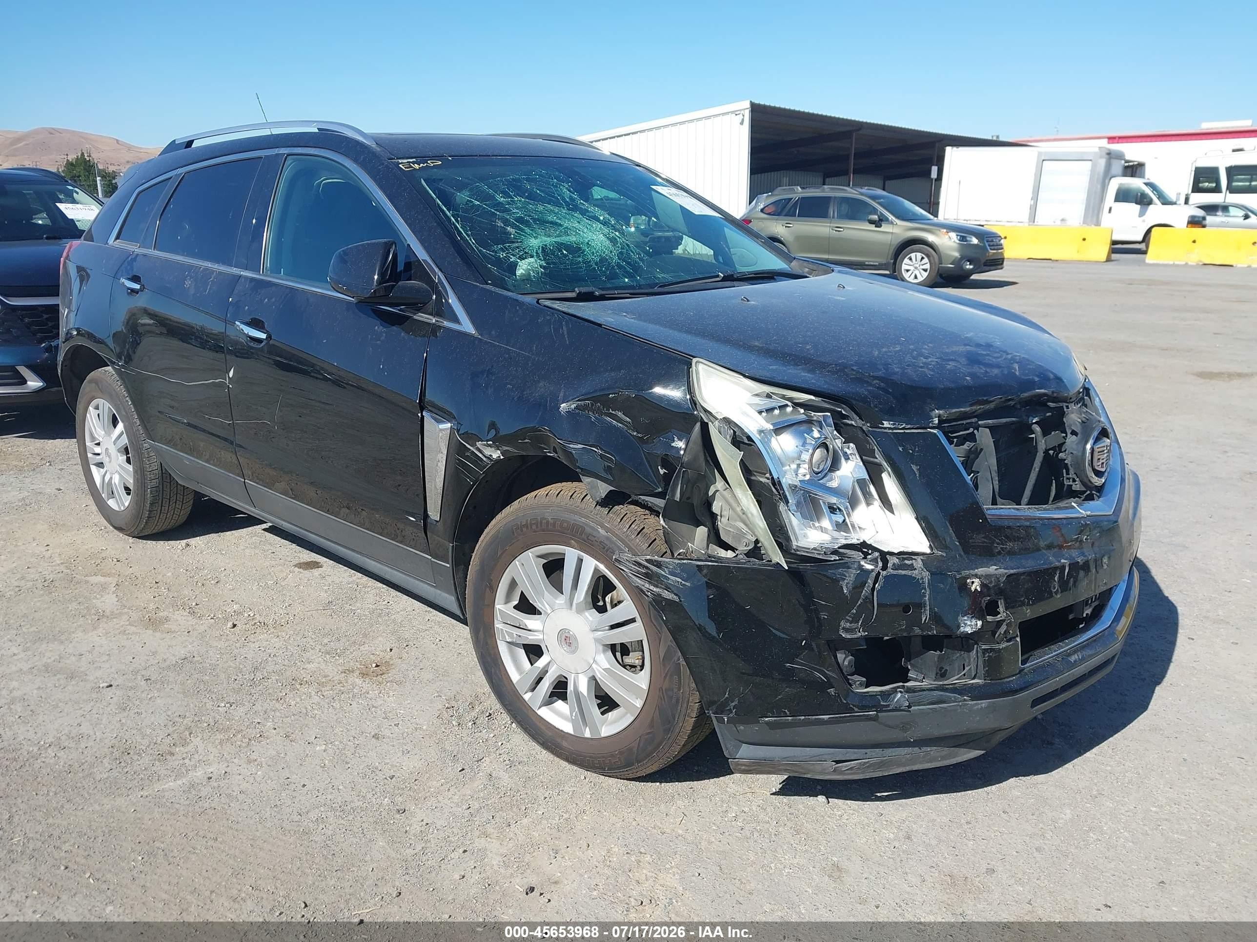 2016 Cadillac SRX Luxury Collection, VIN 3GYFNEE38GS546649 — Front end