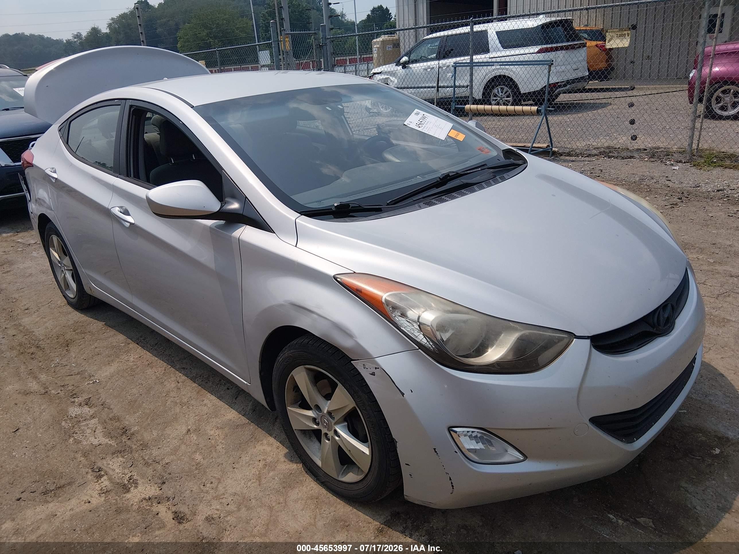 2013 Hyundai Elantra GLS, VIN KMHDH4AE0DU795864 — Rear end