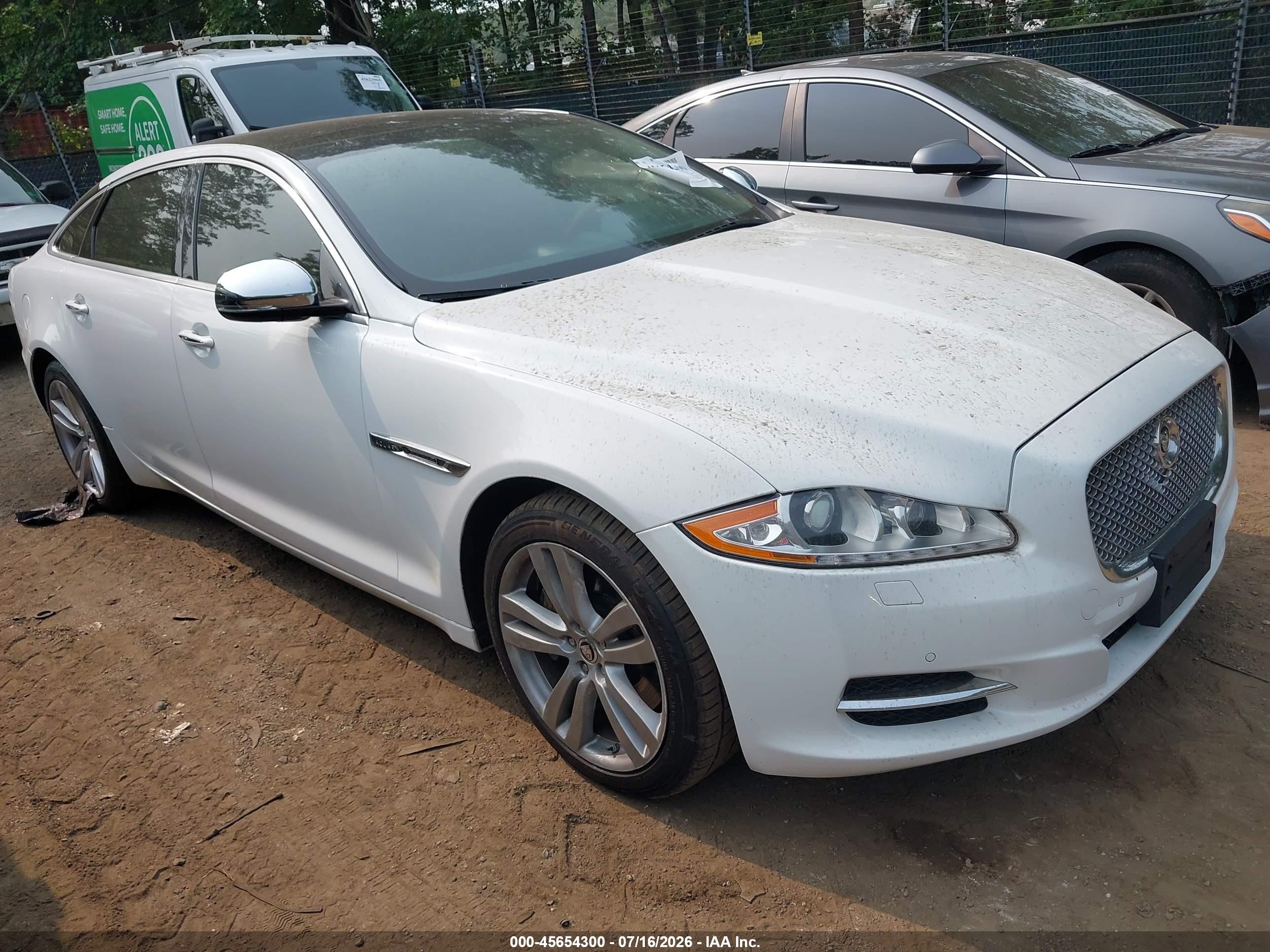 2012 Jaguar XJ XJL, VIN SAJWA2GB9CLV32278 — Normal wear
