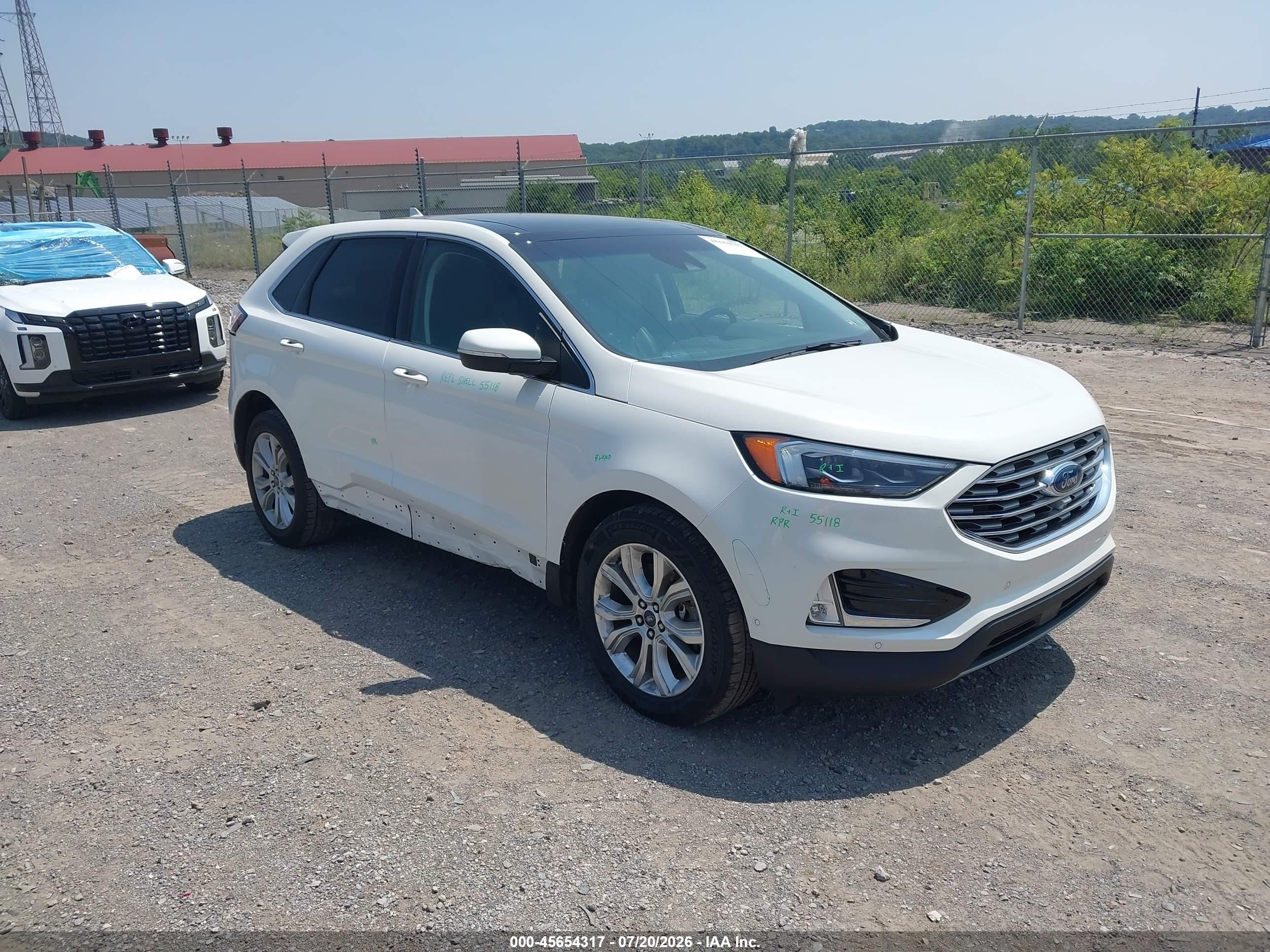 2020 Ford Edge Titanium, VIN 2FMPK4K98LBA07479 — Side