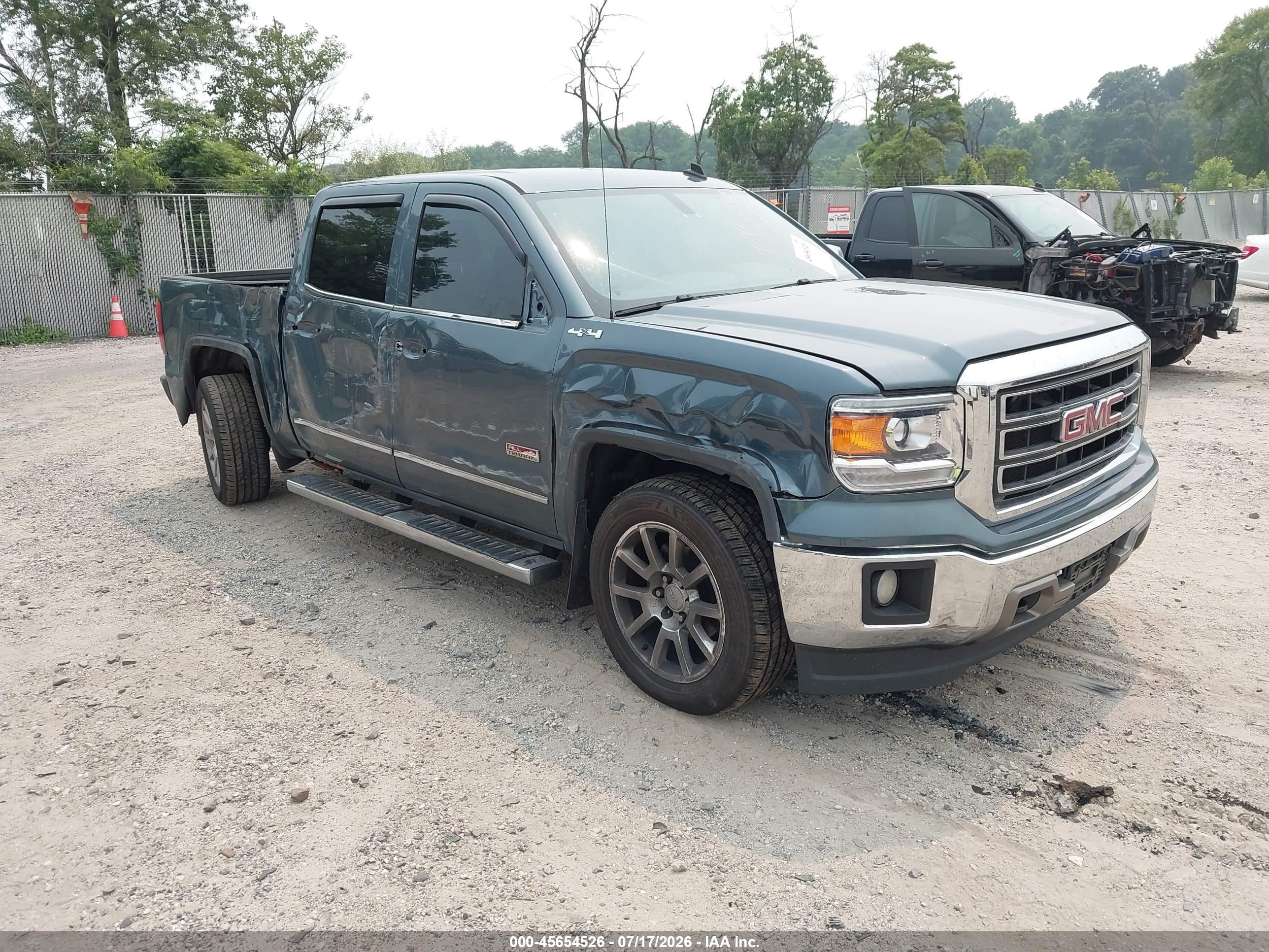 2014 GMC Sierra 1500 SLE, VIN 3GTU2UEC7EG202634 — Side