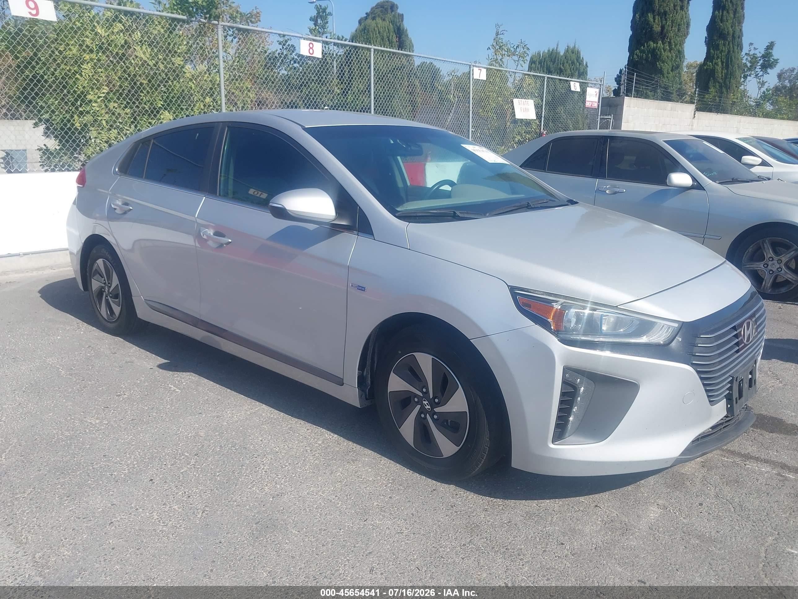 2018 Hyundai Ioniq SEL, VIN KMHC75LC7JU065817 — Front end