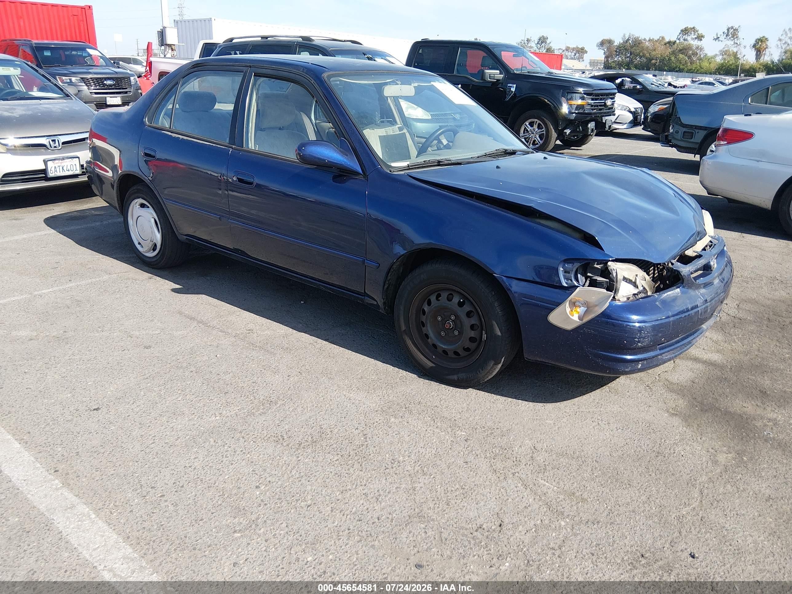 1998 Toyota Corolla LE, VIN 2T1BR18E9WC014658 — Front end