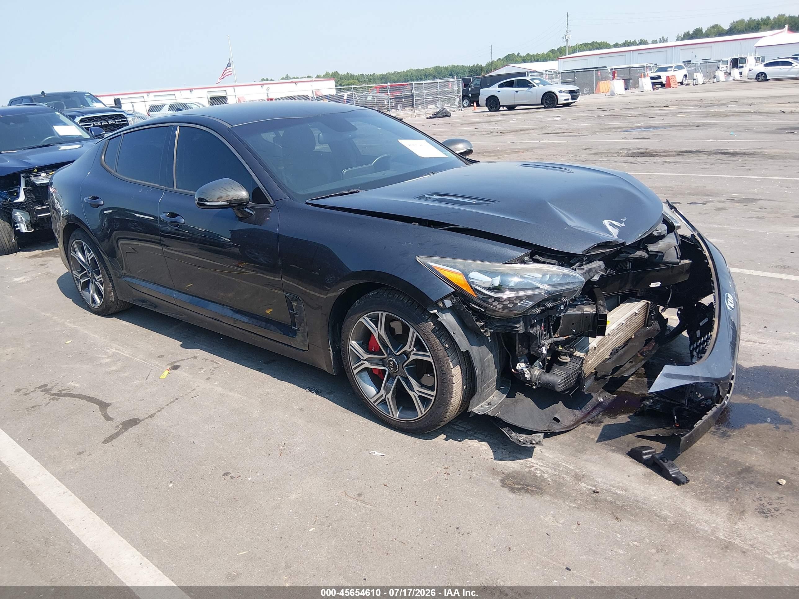 2019 Kia Stinger GT, VIN KNAE35LC5K6048669 — Перед