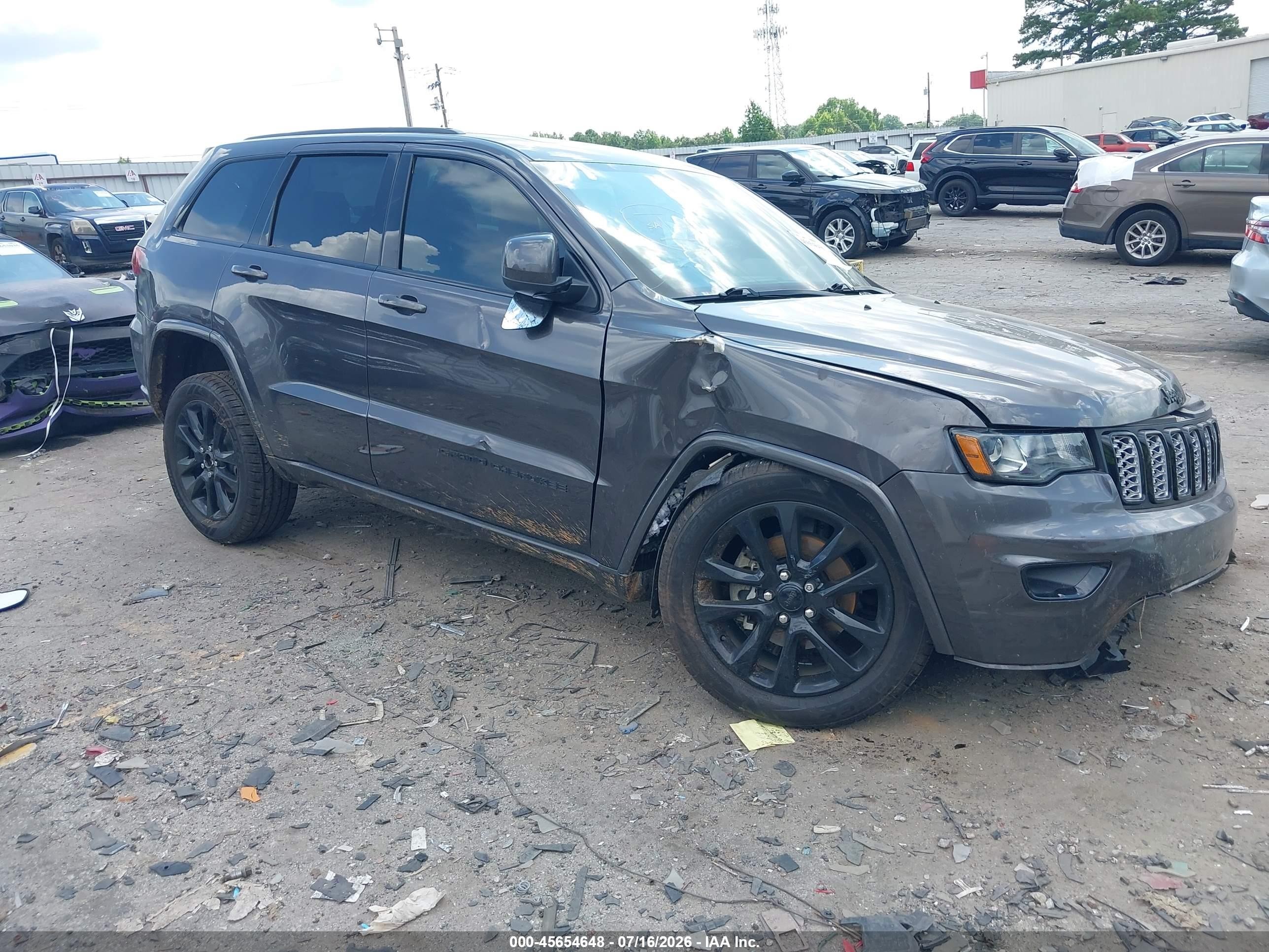 2019 Jeep Grand Cherokee Laredo E, VIN 1C4RJEAG0KC597097 — All over