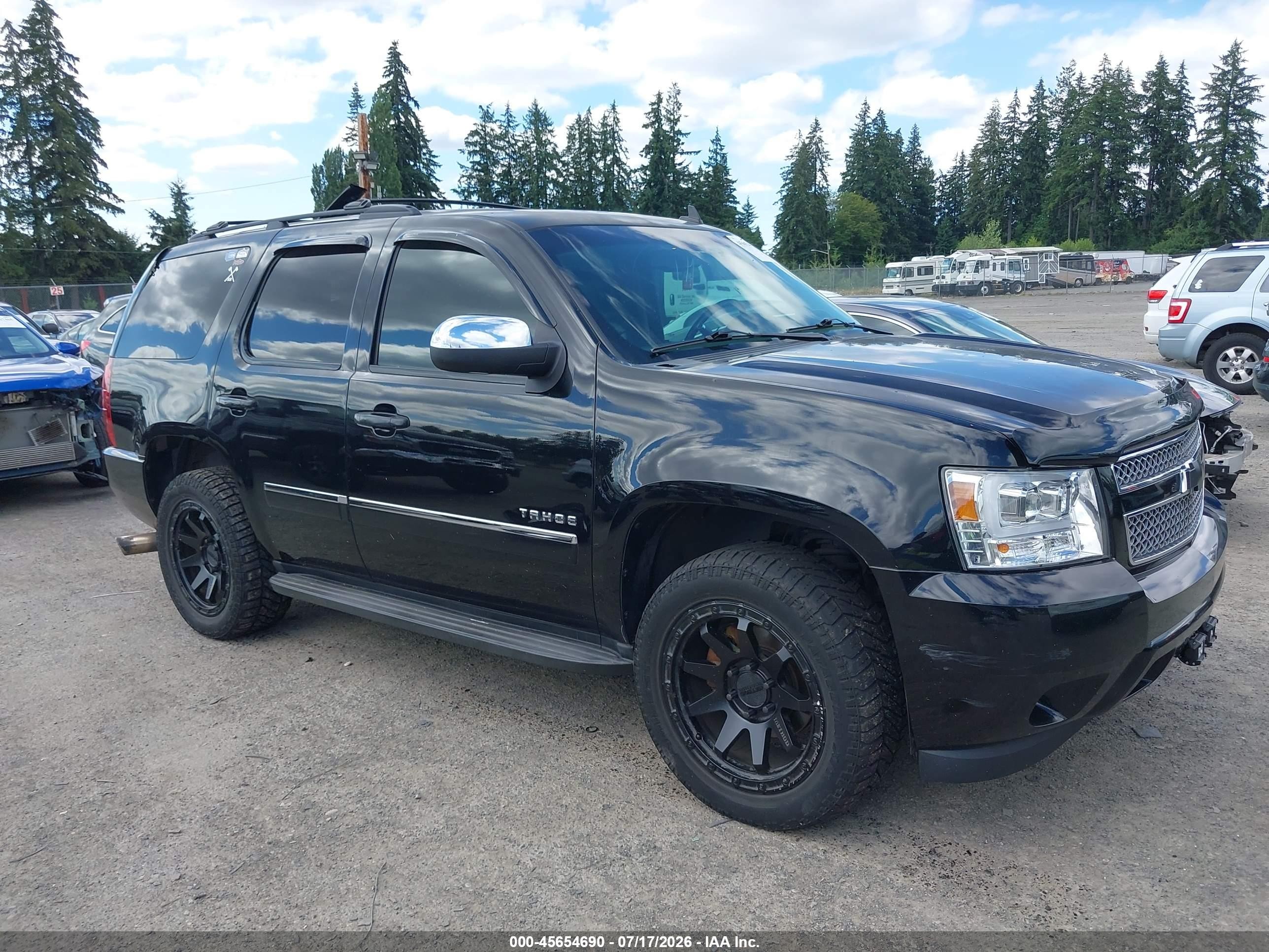2013 Chevrolet Tahoe LTZ, VIN 1GNSKCE04DR195008 — Rear end