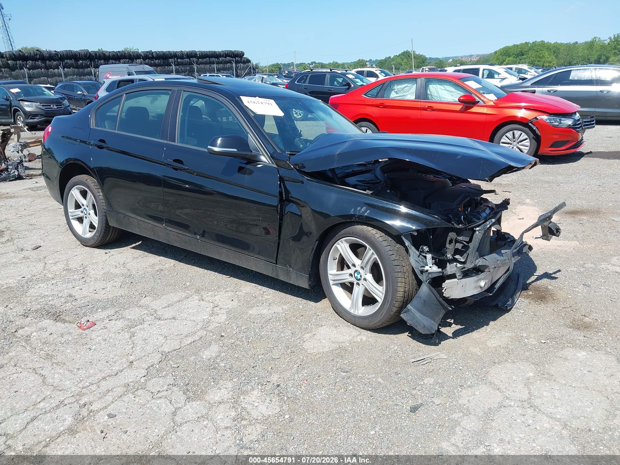 2014 BMW 3 Series 320i xDrive, VIN WBA3C3G53ENS69639 — Front end