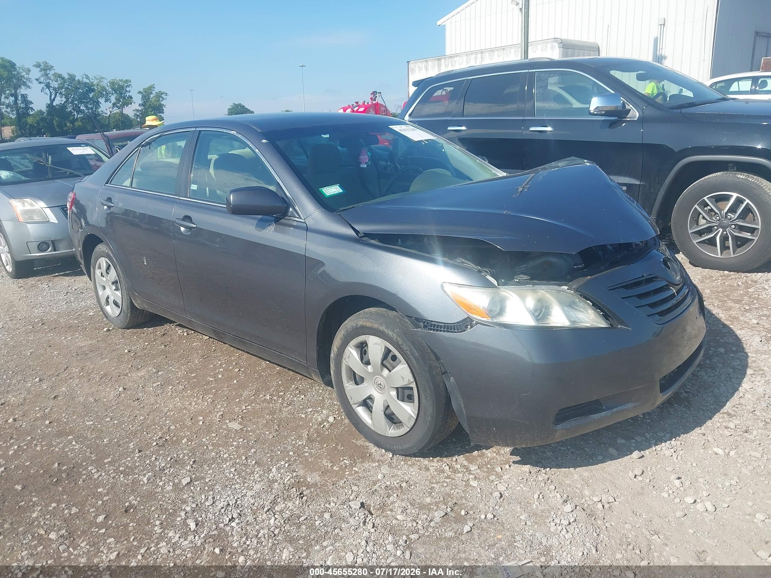 2007 Toyota Camry LE, VIN 4T1BE46K27U151821 — Front end