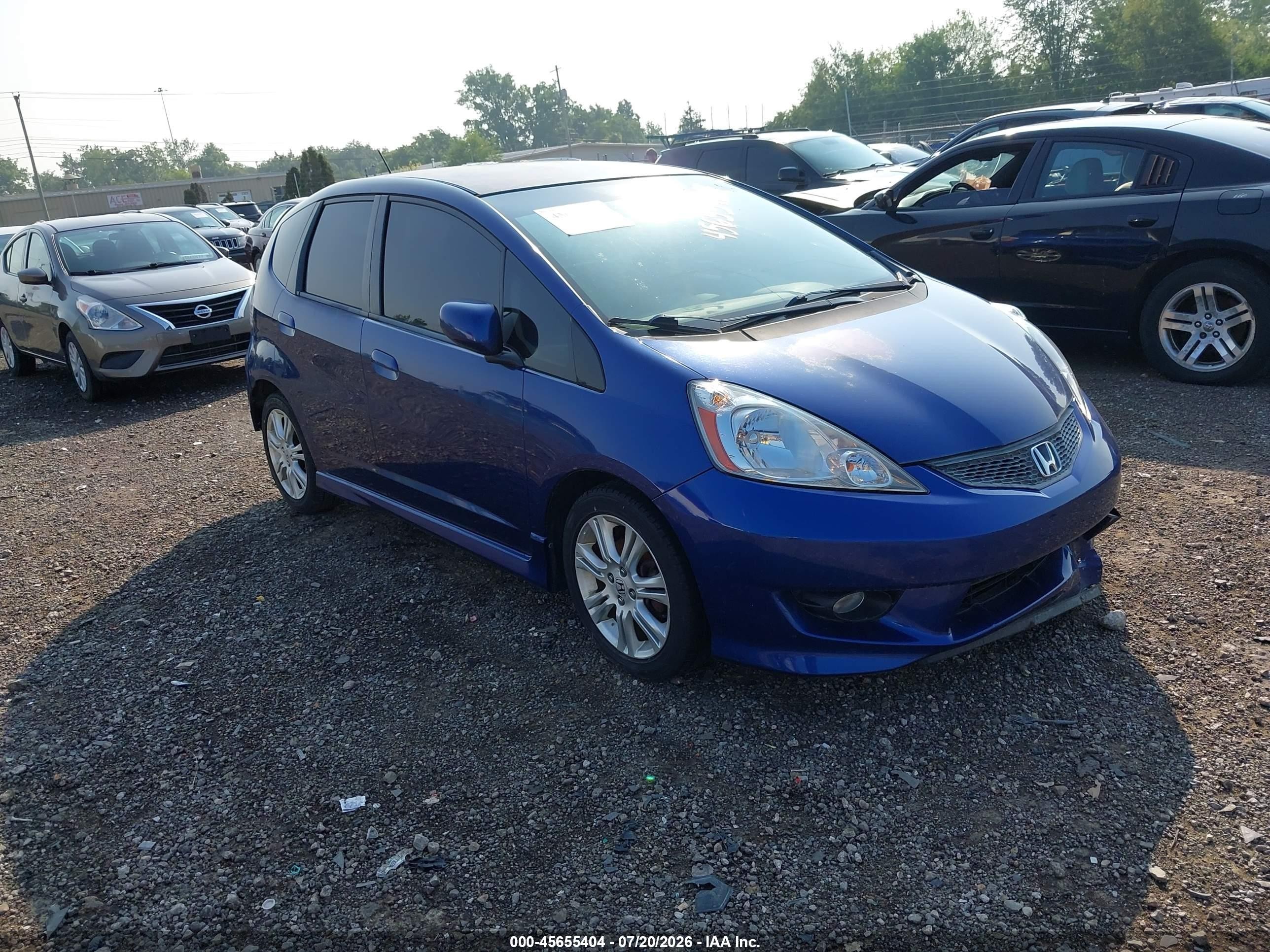 2010 Honda Fit Sport, VIN JHMGE8H48AT024163 — Перед