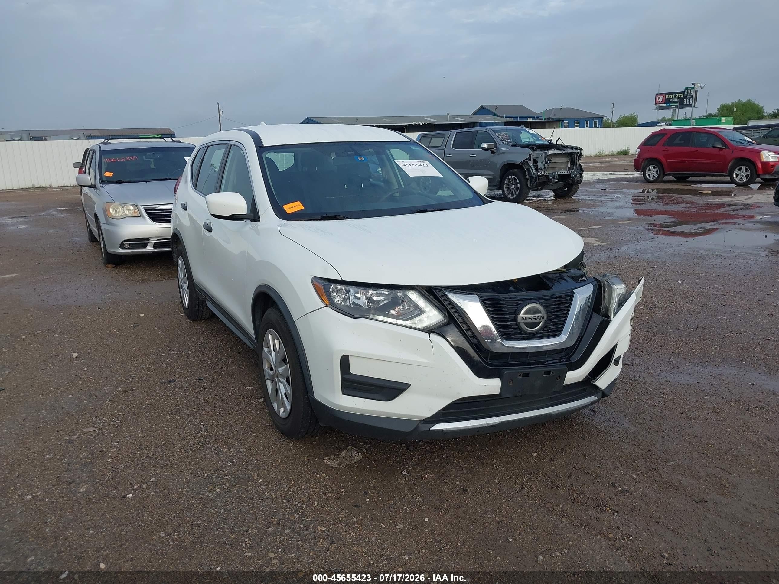2018 Nissan Rogue SV, VIN KNMAT2MT5JP521011 — Front end