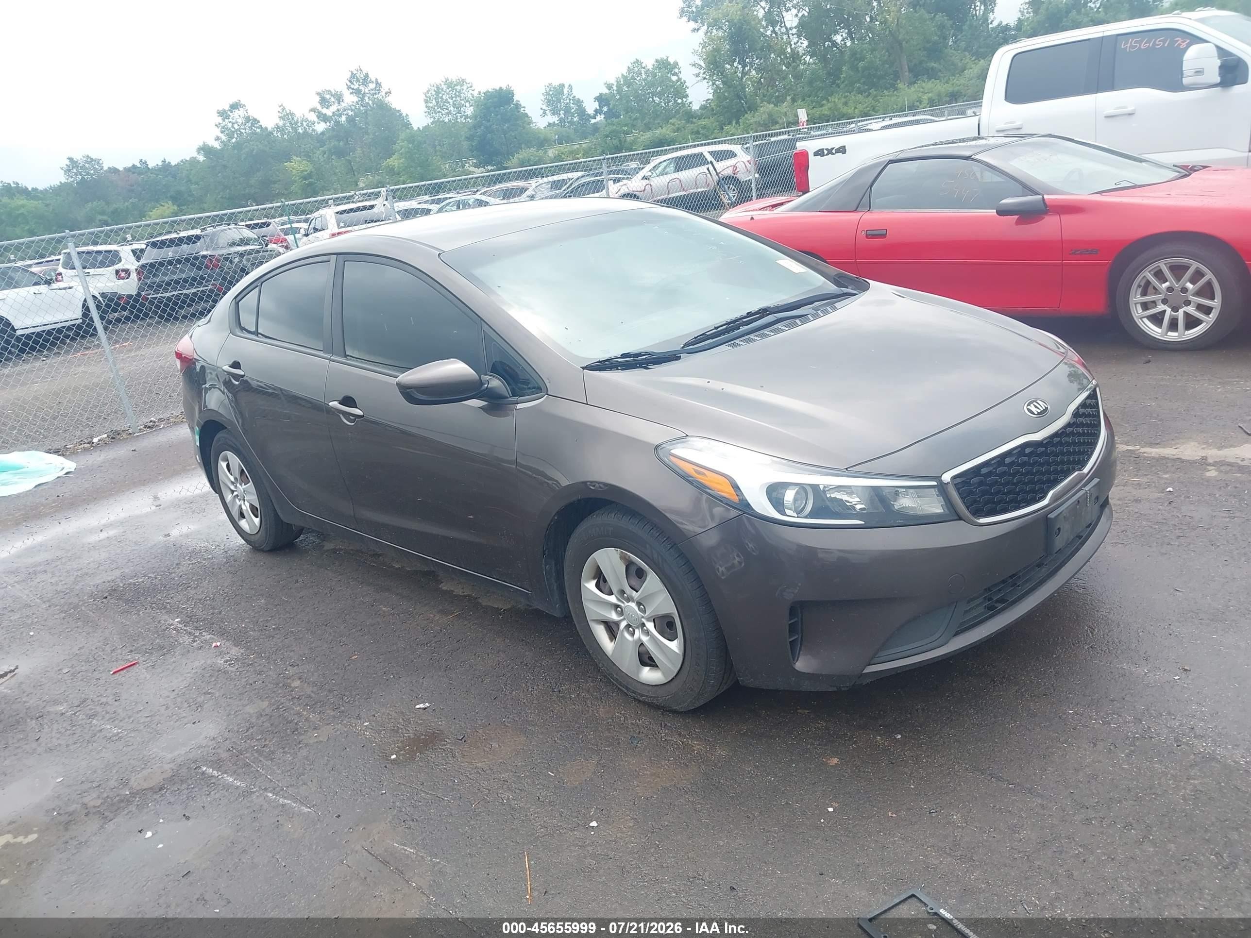 2017 Kia Forte LX, VIN 3KPFK4A77HE160743 — Side