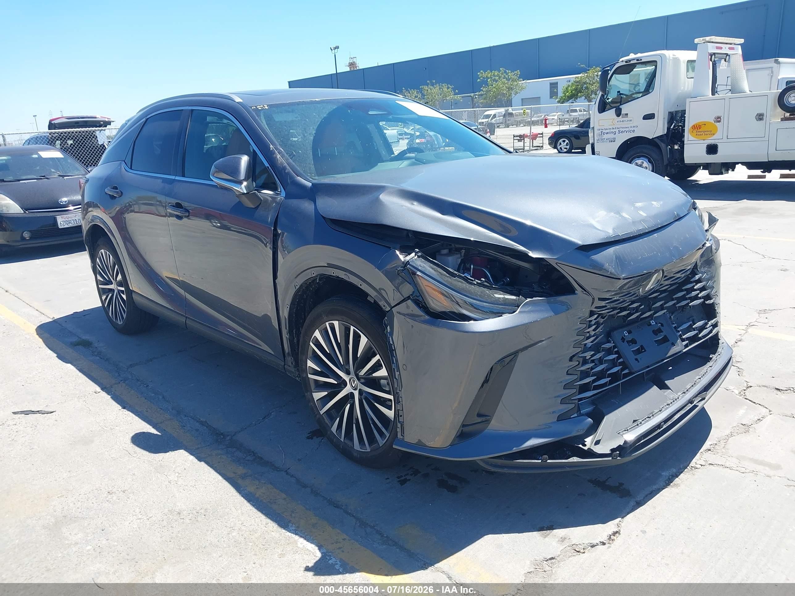 2024 Lexus RX 350h Premium, VIN 2T2BBMCA2RC050329 — Front end