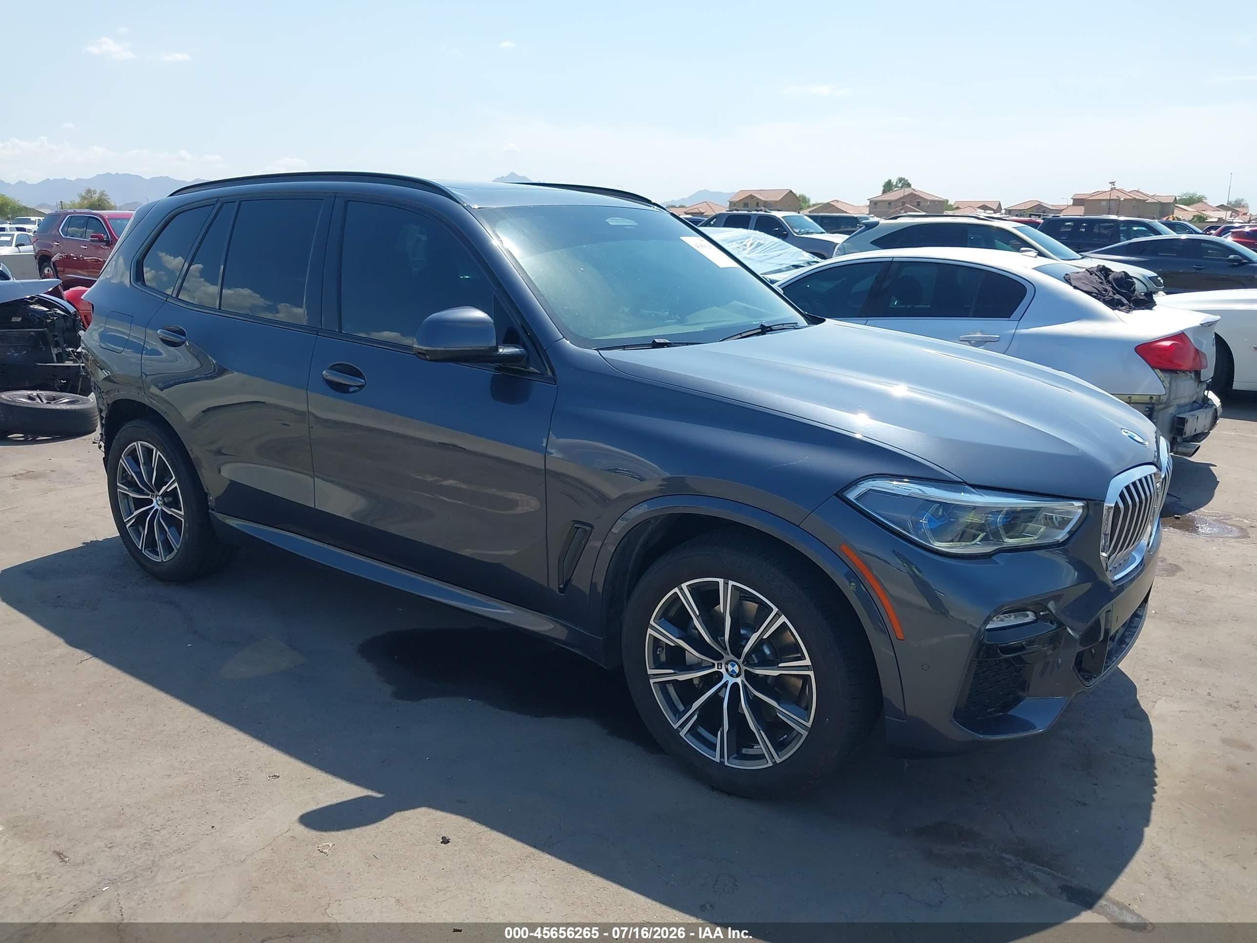 2020 BMW X5 xDrive40i, VIN 5UXCR6C00L9C72597 — Rear end
