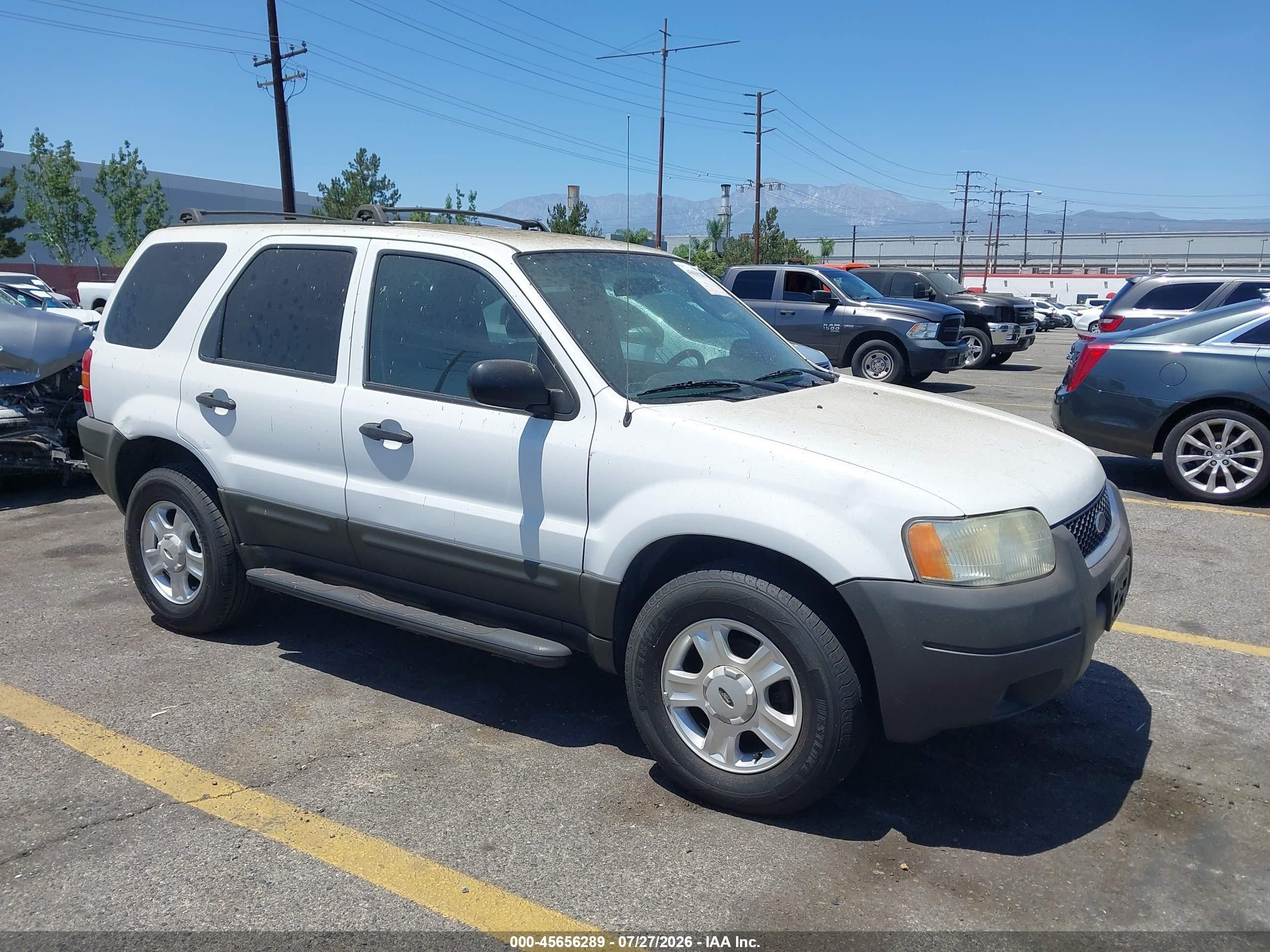 2003 Ford Escape XLT Popular, VIN 1FMYU031X3KE07940 — Rear end