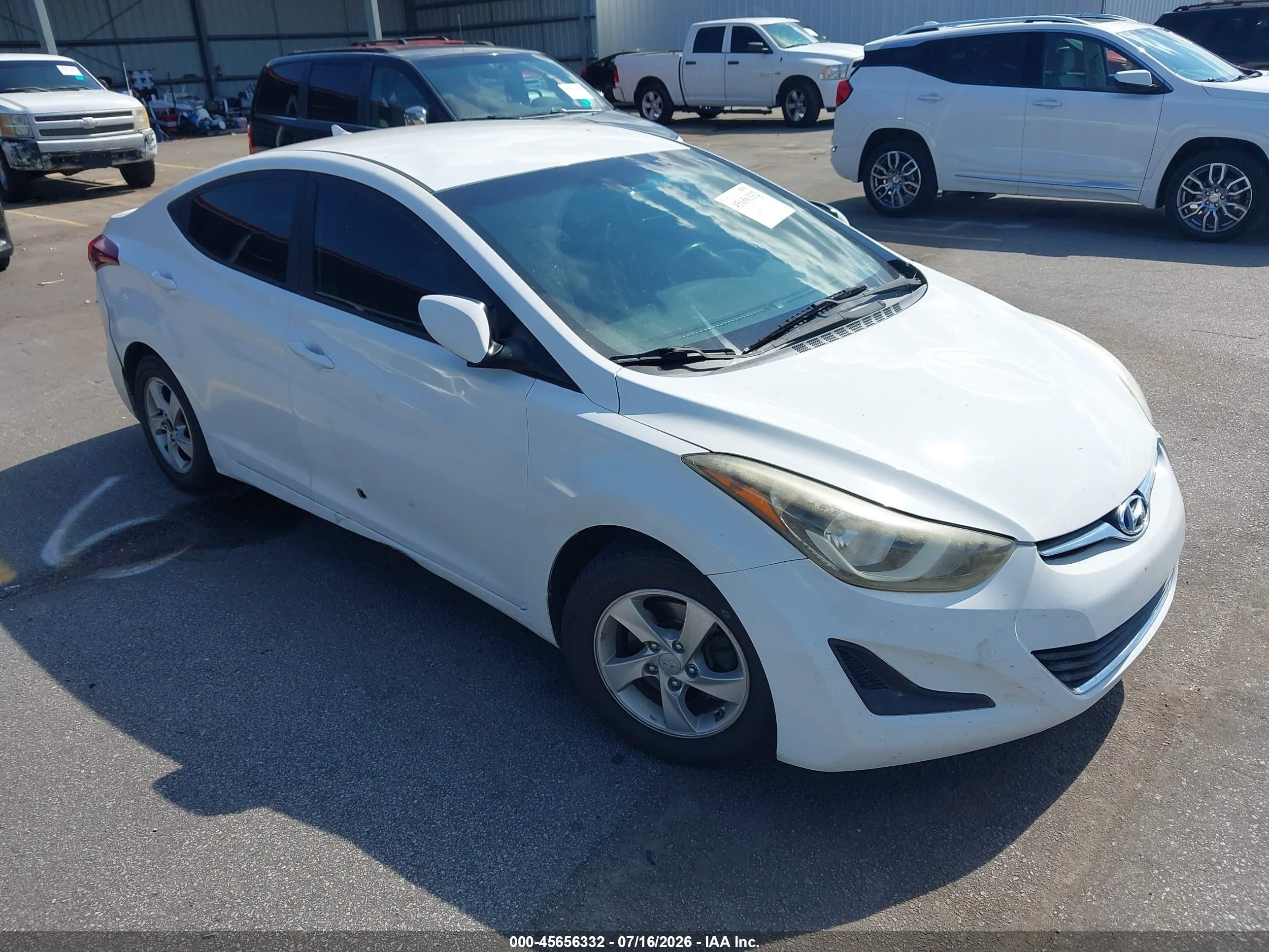 2014 Hyundai Elantra SE, VIN 5NPDH4AE0EH466470 — Normal wear