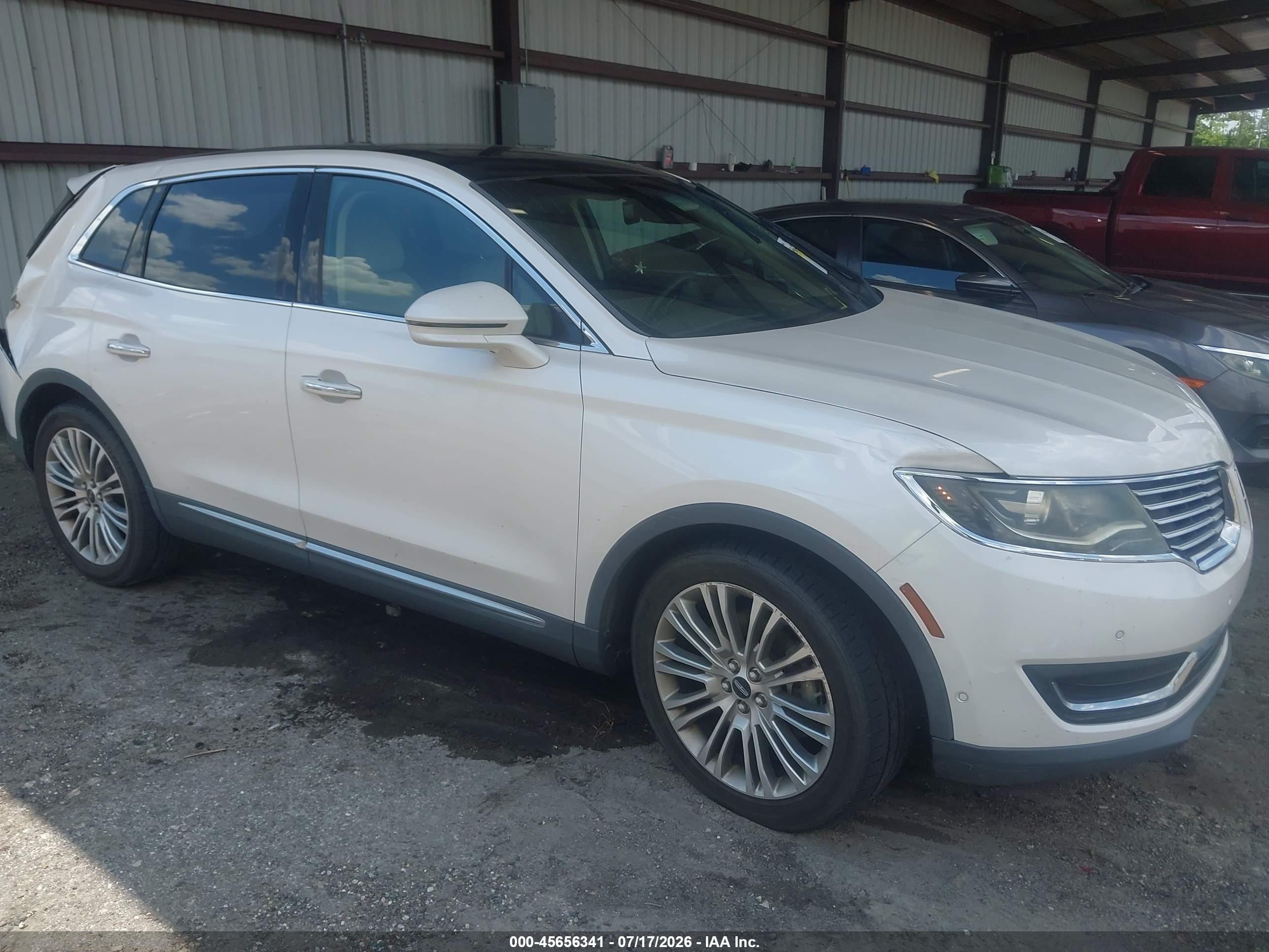 2017 Lincoln MKX Reserve, VIN 2LMPJ6LR4HBL47012 — Зад
