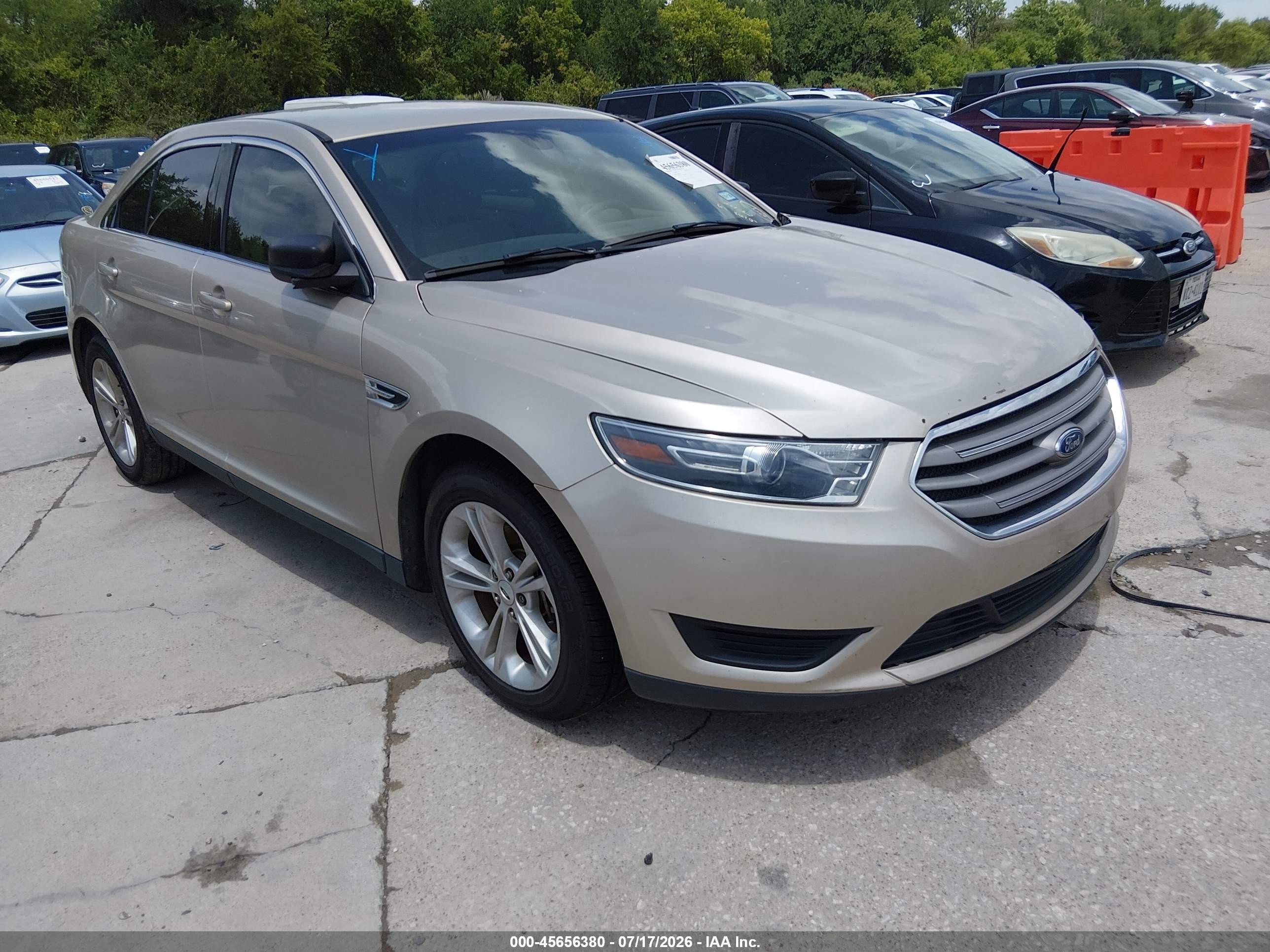 2017 Ford Taurus SE, VIN 1FAHP2D85HG137471 — Normal wear