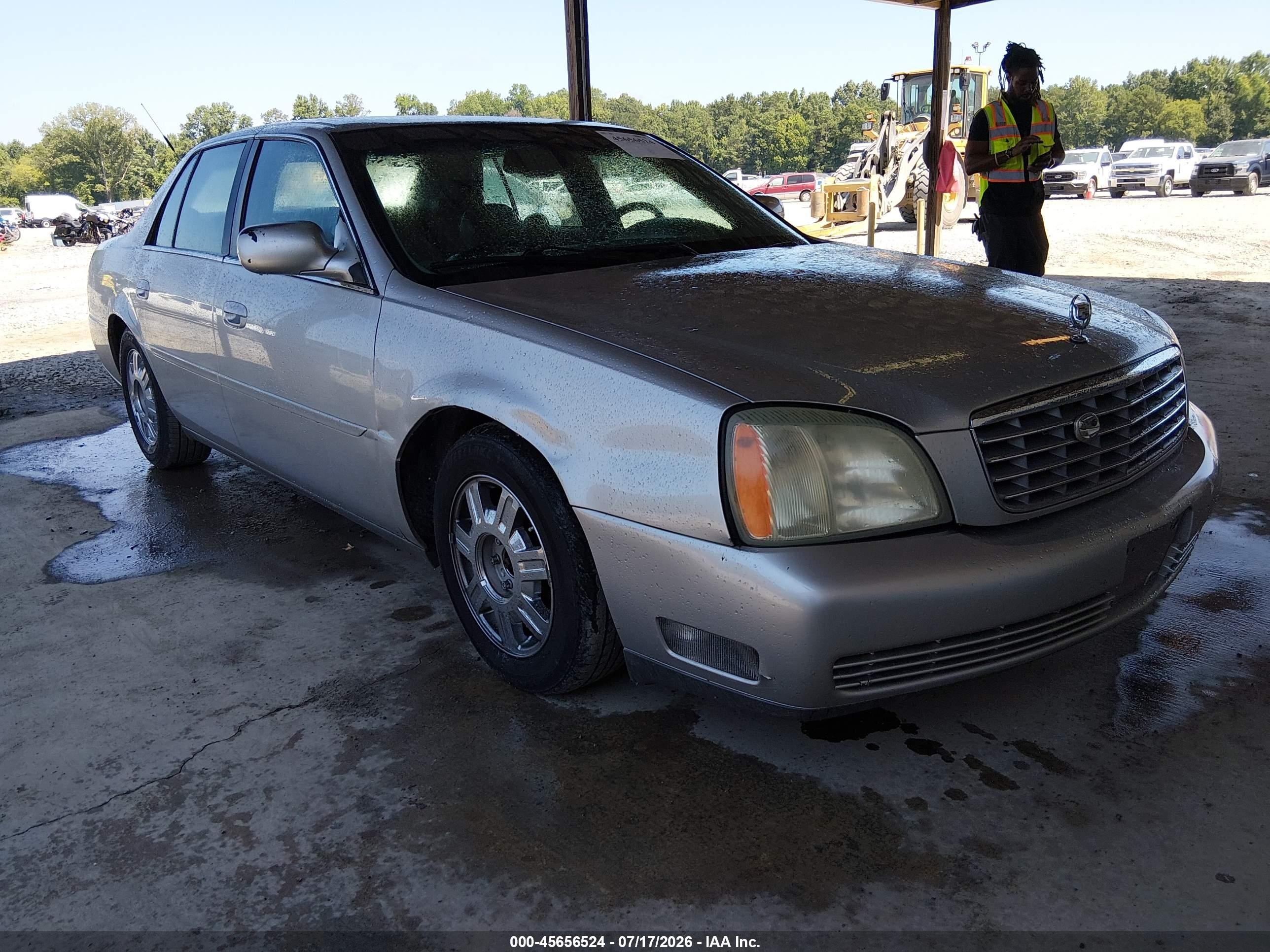 2004 Cadillac DeVille, VIN 1G6KD54Y94U223794 — Normal wear